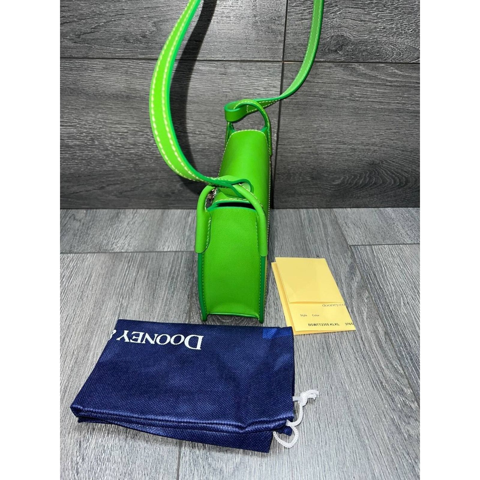 Dooney & Bourke Dooney & Bourke Smooth Leather Pinky Bag Kelly Green A653792 Size ONE SIZE - 6 Thumbnail