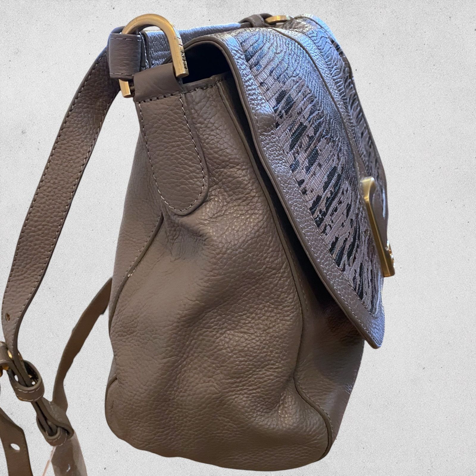 Fendi Fendi Python Trimmed Anna Shoulder Bag Size ONE SIZE - 4 Thumbnail