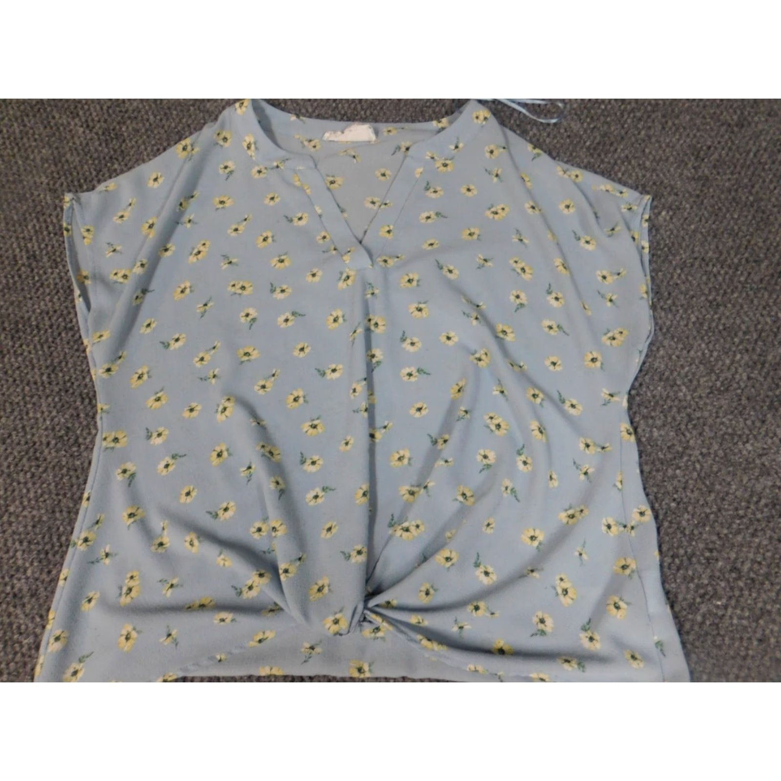 Vintage Pink Rose Blouse Womens M Blue Floral V-Neck Pullover Cap Sleeve Casual Rayon Modern Basic Shirt Size M / US 6-8 / IT 42-44 - 3 Thumbnail