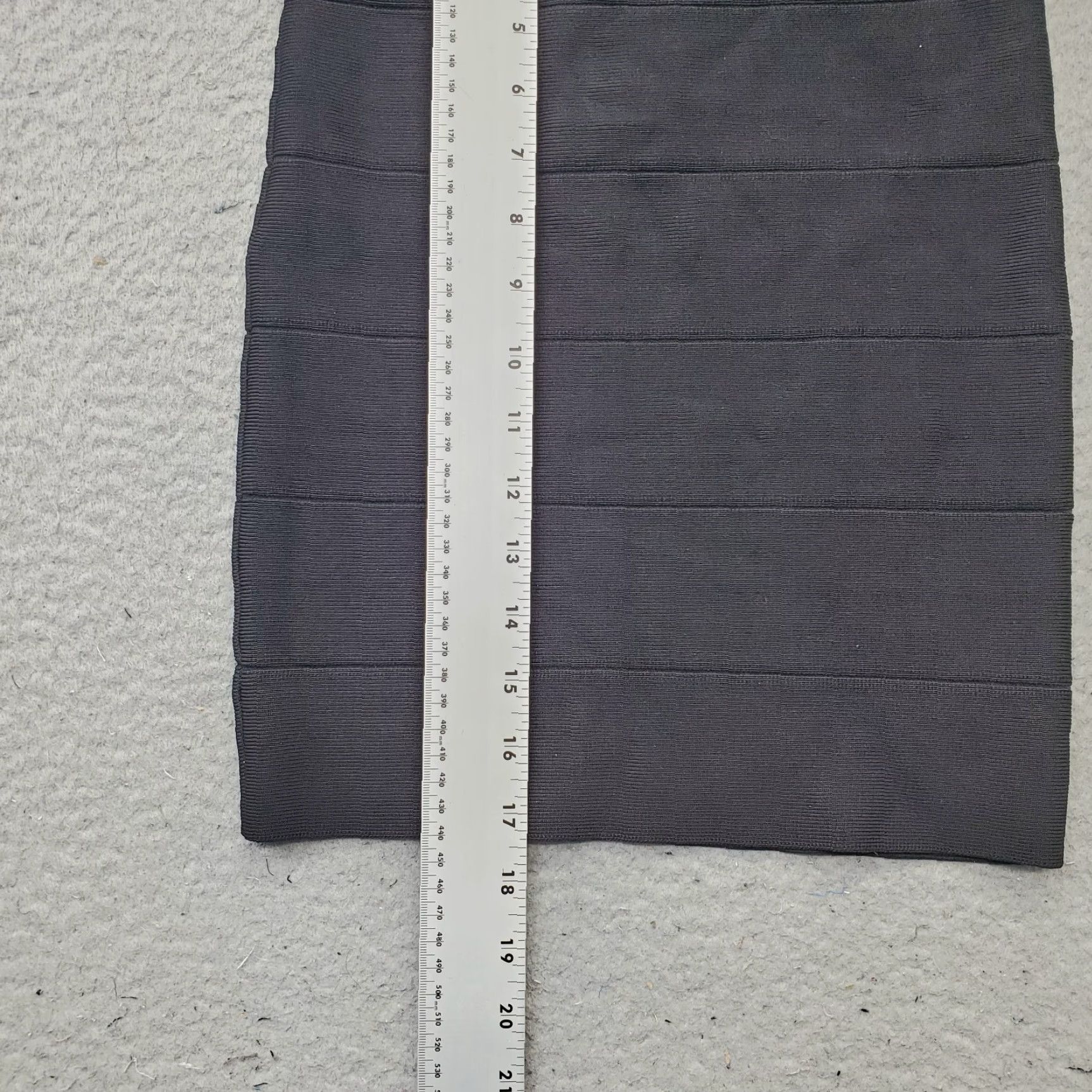 Bebe bebe Skirt Womens M Black Regular Fit Back Zip Straight & Pencil Size: Womens Size M: Black: 90s? Size 32" / US 10 / IT 46 - 3 Thumbnail