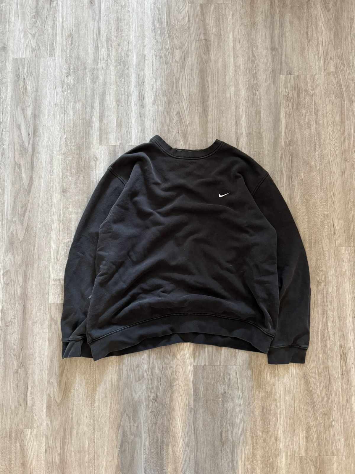 Nike × Vintage Vintage Faded black Nike essential Crewneck Size US XL / EU 56 / 4 - 1 Thumbnail