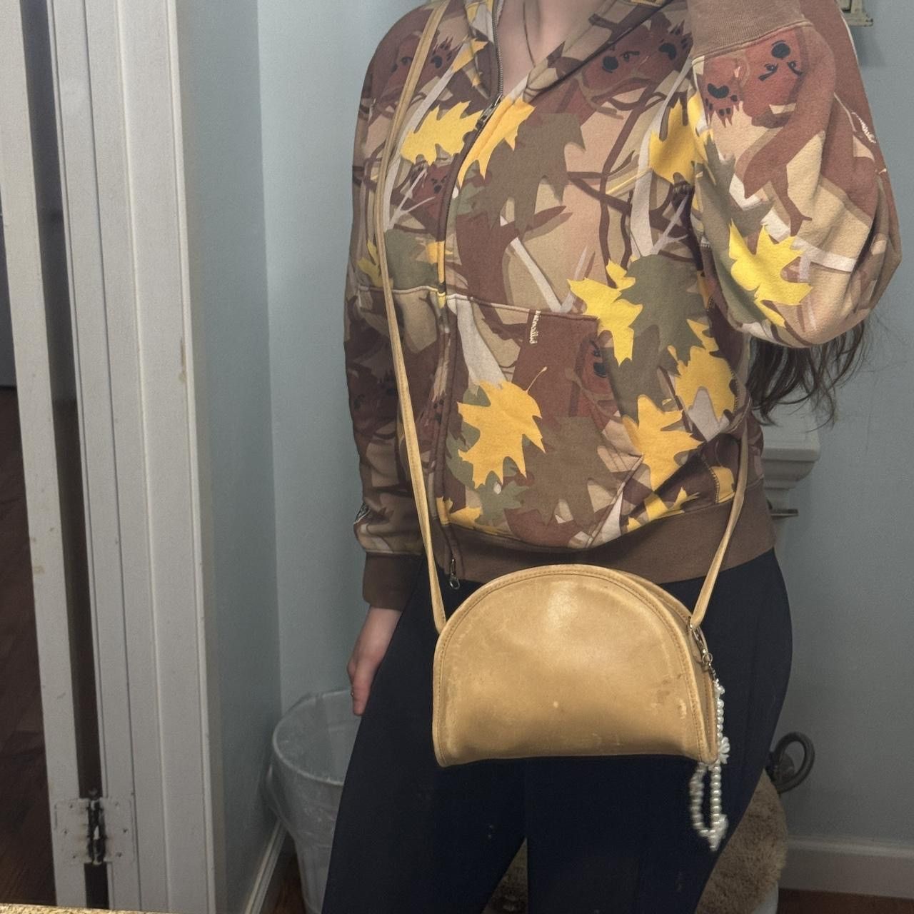 Coach Vintage 90’s Coach Tan Leather Crossbody Size ONE SIZE - 8 Thumbnail