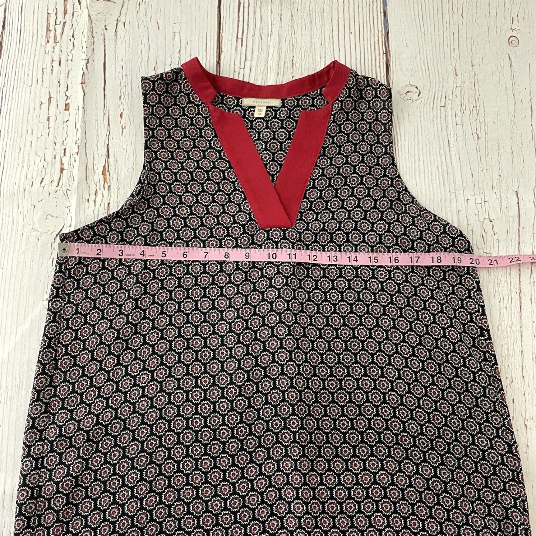 Vintage VINTAGE Pleione Sleeveless Blouse Women's XS Red Blue Geometric Top Shirt Size XS / US 0-2 / IT 36-38 - 3 Thumbnail