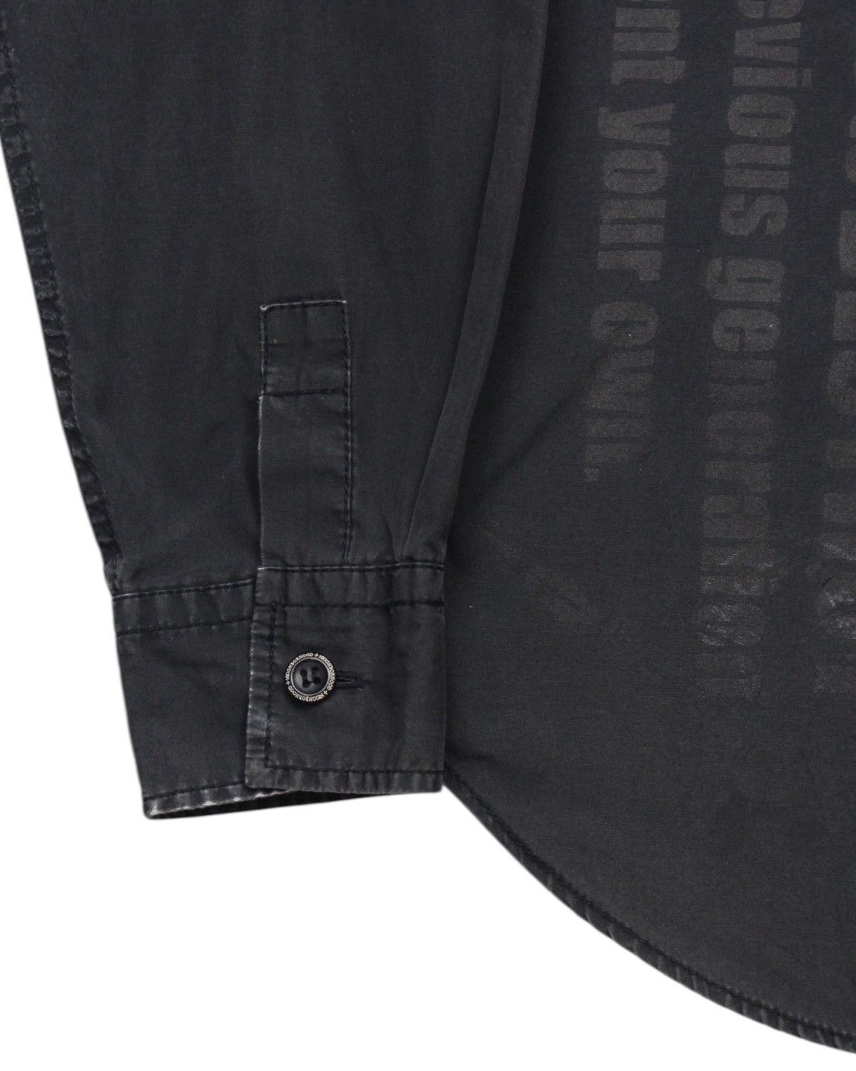 Neighborhood SS2004 NEIGHBORHOOD “SKULL CROSSBONES” BLACK BUTTON-UP SHIRT Size US S / EU 44-46 / 1 - 6 Thumbnail