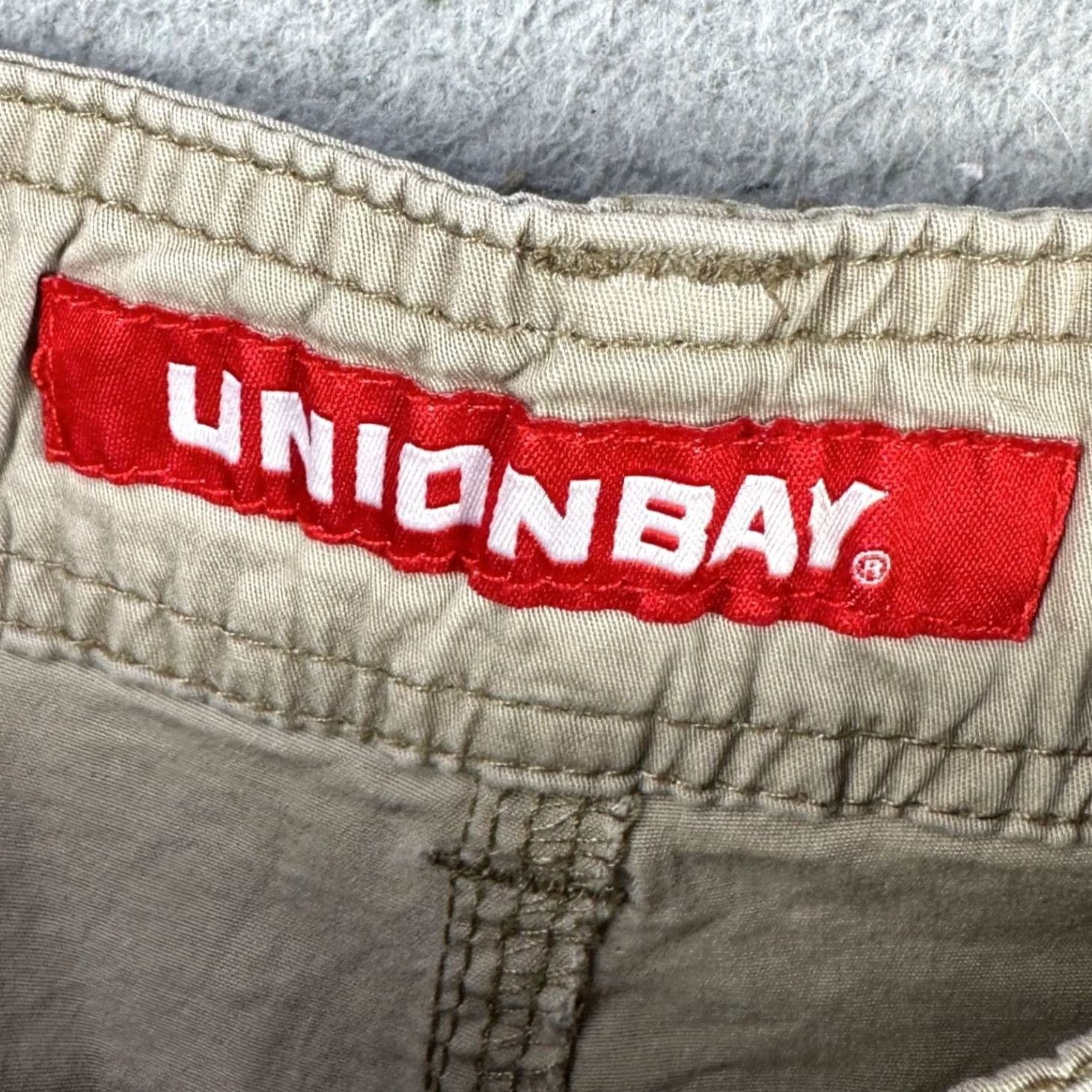 Vintage UNIONBAY Mens Cargo Shorts 40 Beige Flat Front Stretch Pockets Casual NEW Cargo Adult Regular Mens Beige 40 Inseam 10.5 Size US 40 / EU 56 - 3 Thumbnail