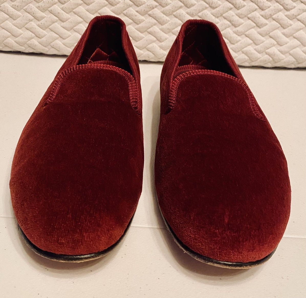 George Cleverley GEORGE CLEVERLEY 🏴󠁧󠁢󠁥󠁮󠁧󠁿 RED VELVET ALBERT SATIN QUILT LOAFER 12 Size US 12 / EU 45 - 9 Thumbnail