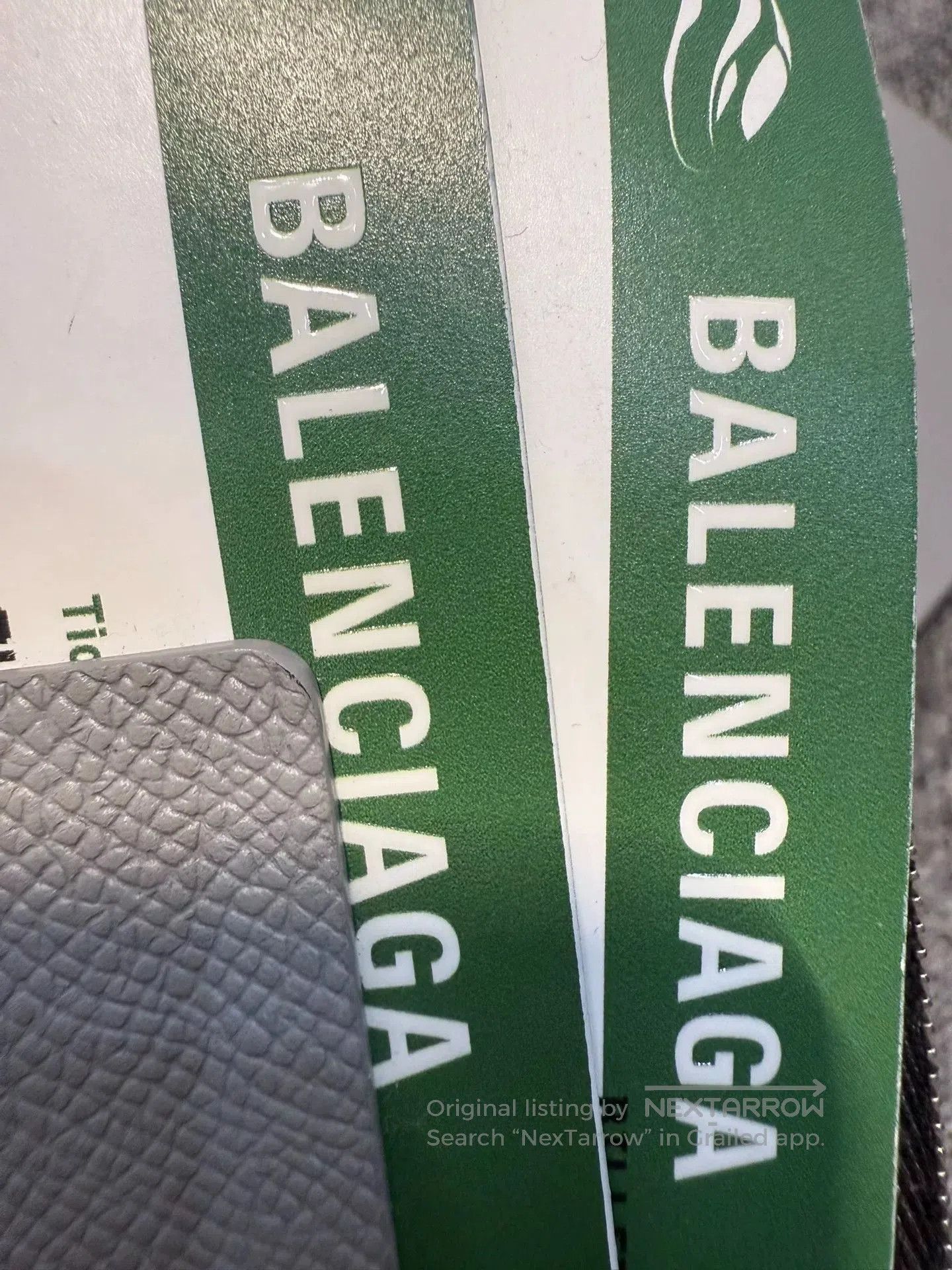 Balenciaga Balenciaga Passport Phone Bag. Size ONE SIZE - 5 Thumbnail