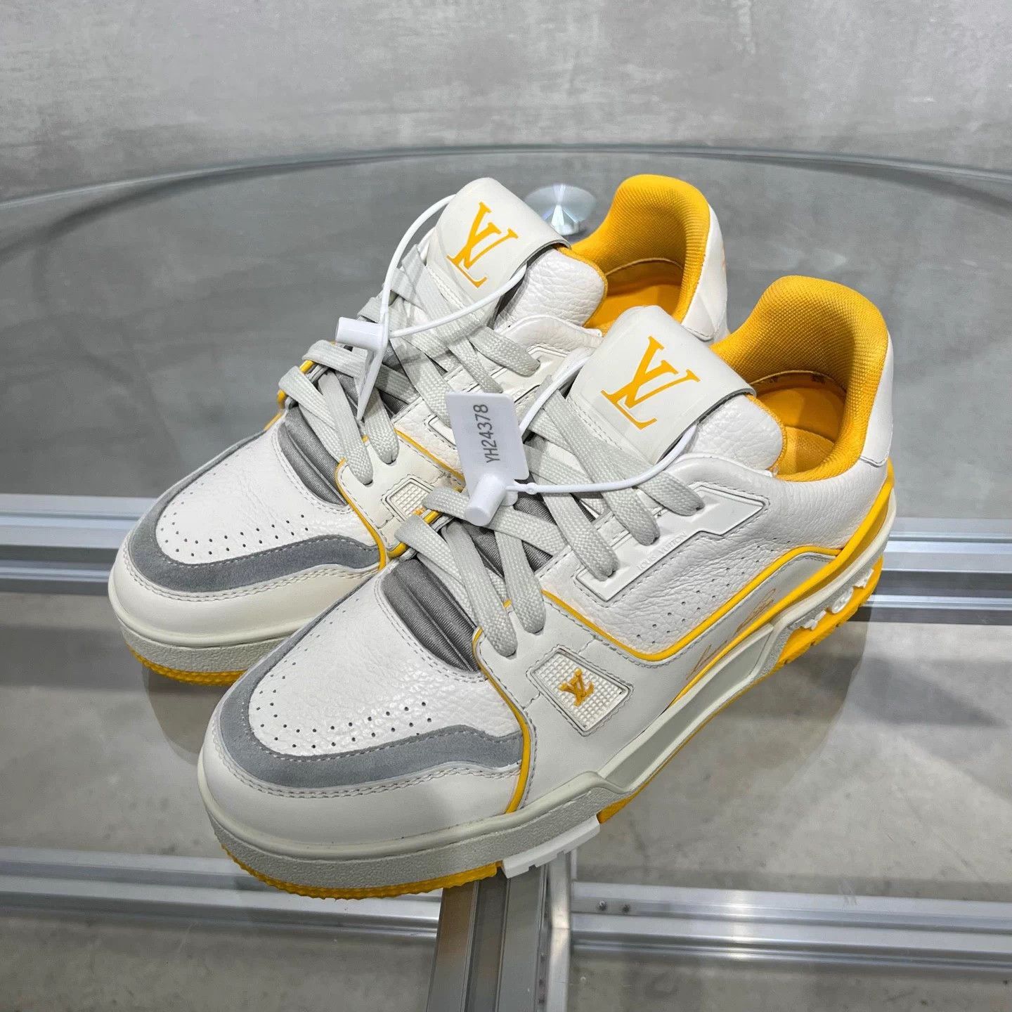 Louis Vuitton LV Trainer white yellow UK2/36 Size US 5 / IT 35 - 2 Thumbnail
