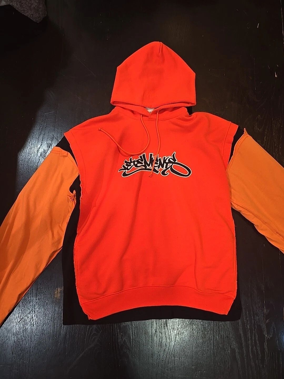 Vetements Reconstructed Graffiti hoodie Size US S / EU 44-46 / 1 - 2 Thumbnail