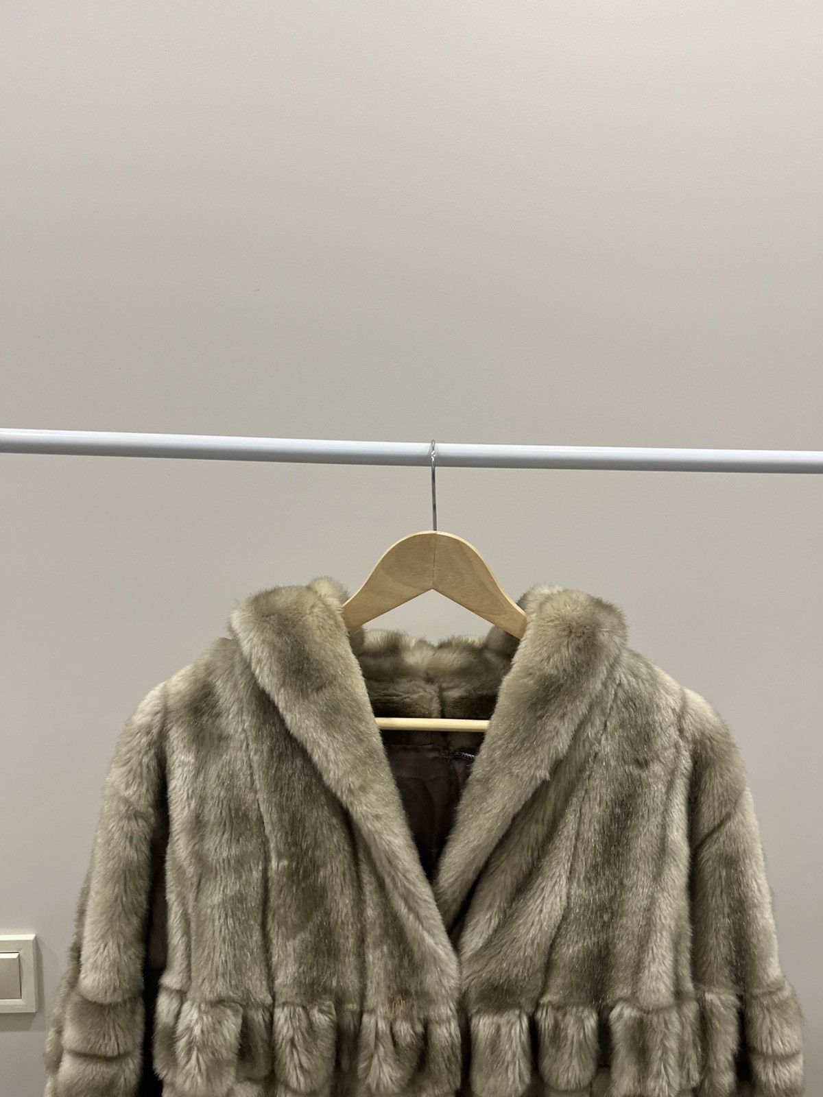 Japanese Brand Vintage Faux Fur Coat Made in France Size L / US 10 / IT 46 - 2 Thumbnail