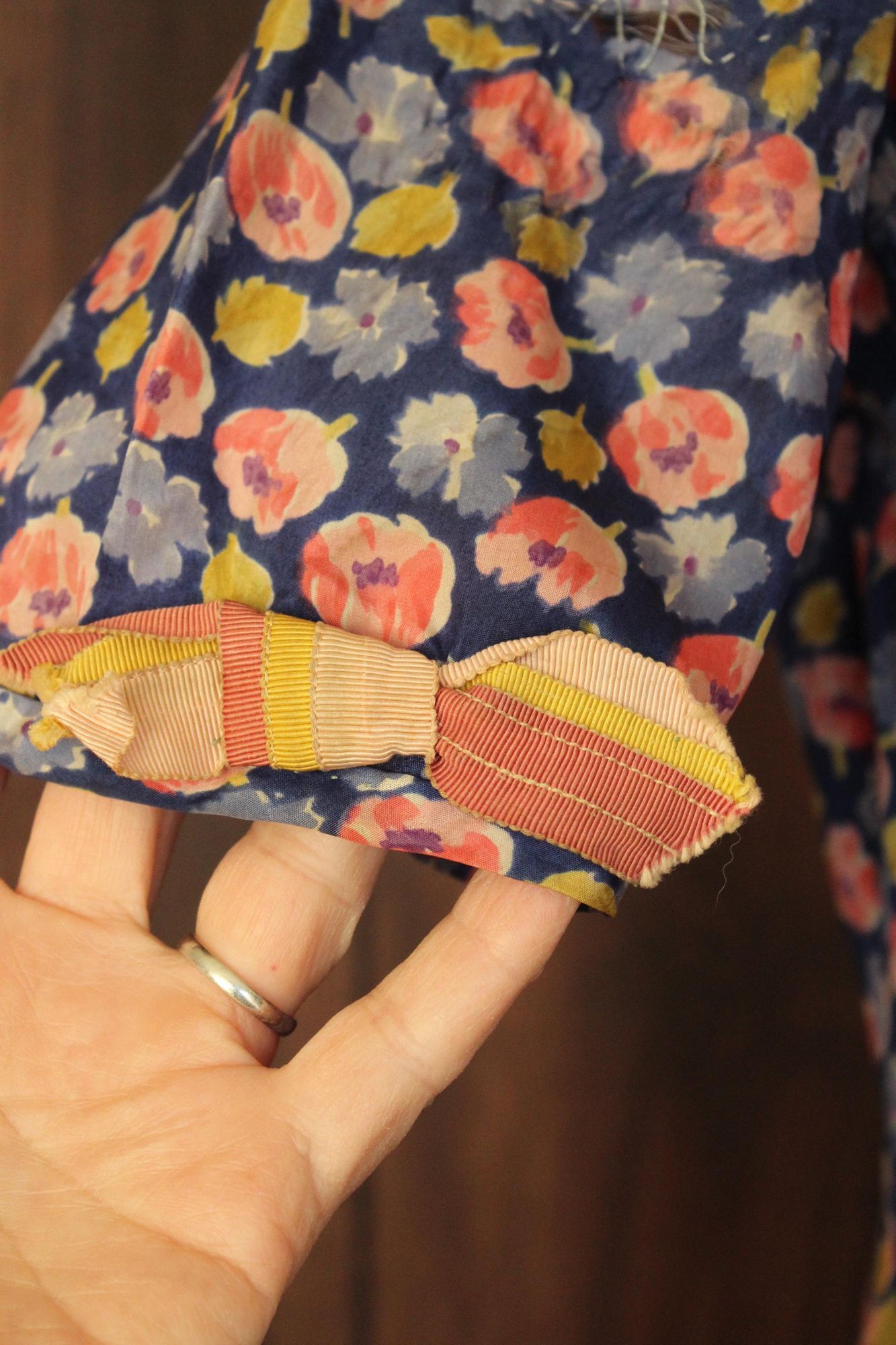 Other Vintage Antique 1920s Dress, Silk Blue and Pink Floral Print Size M / US 6-8 / IT 42-44 - 3 Thumbnail
