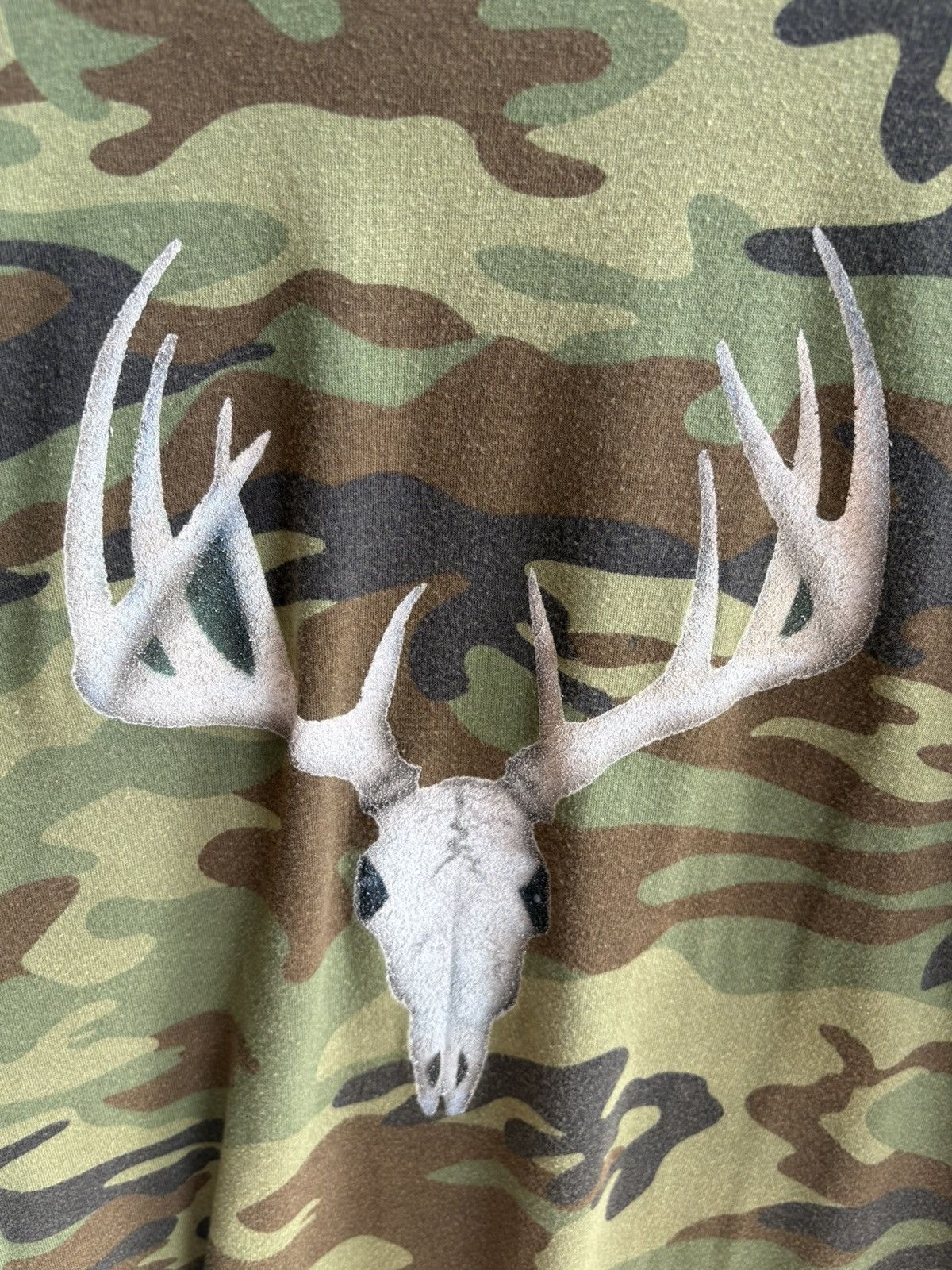 Vintage Vintage Streetwear Hype 90s Camo Hunter Skull T-shirt Size US XL / EU 56 / 4 - 2 Thumbnail