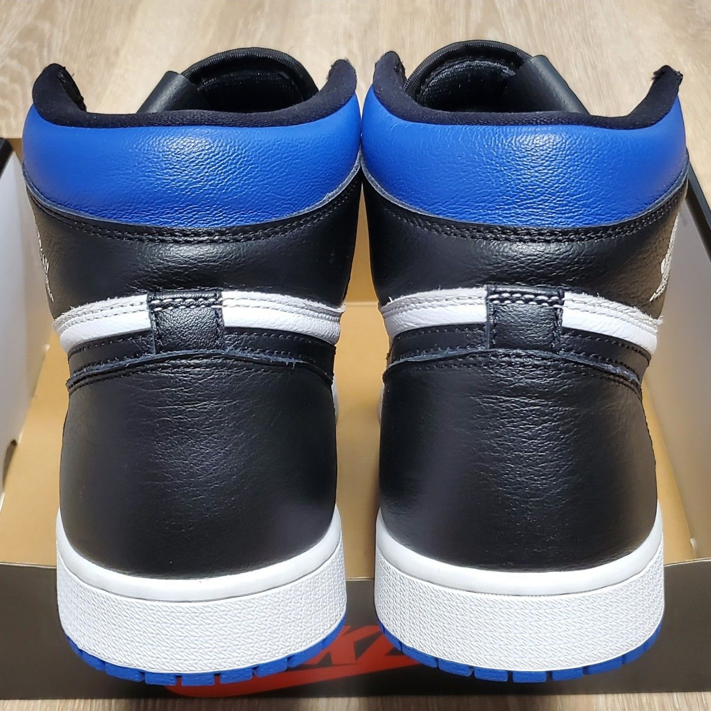 Jordan Brand Size 13 - Jordan 1 Retro OG High Royal Toe CLEAN PAIR Size US 13 / EU 46 - 9 Thumbnail