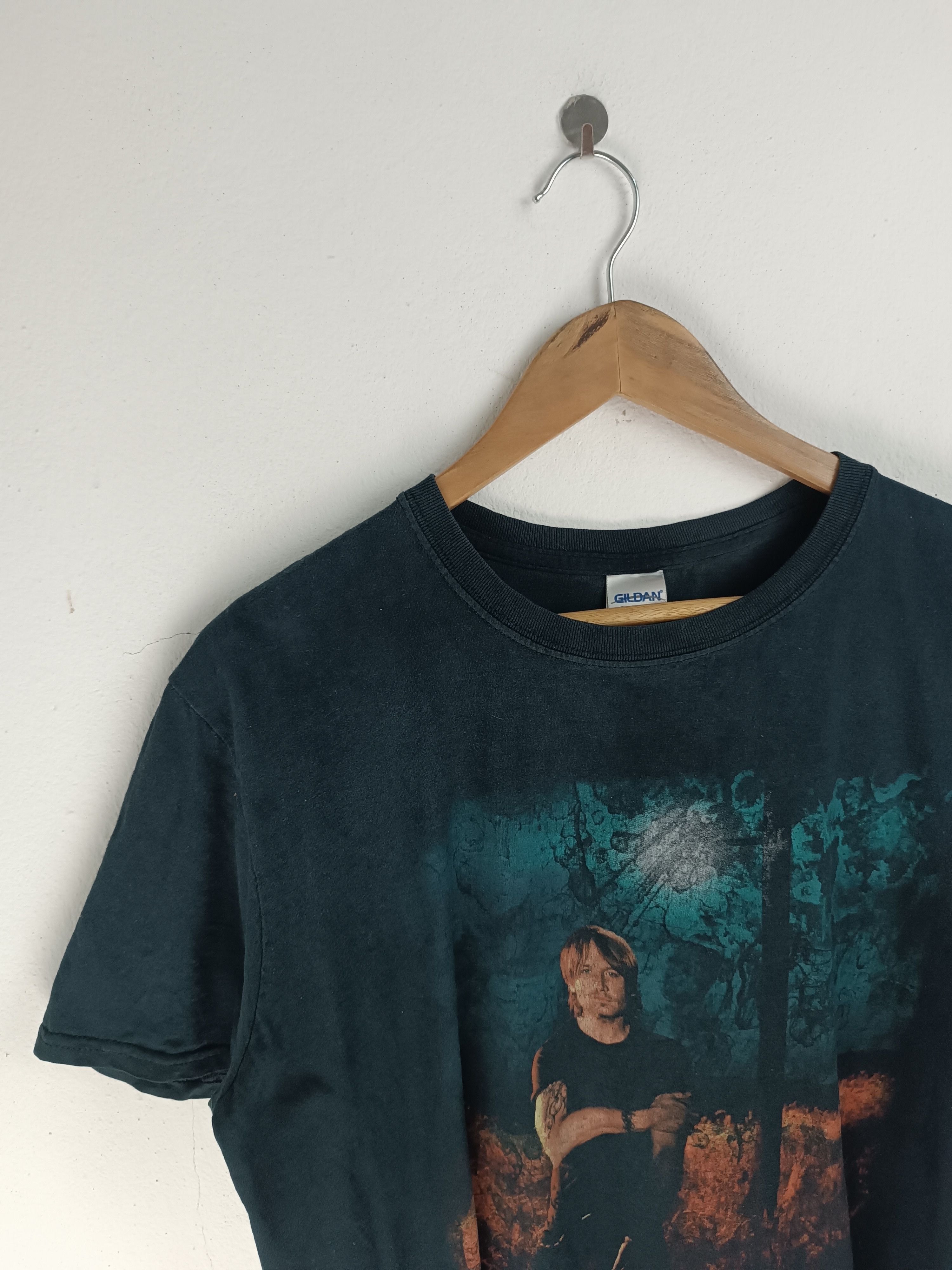FADED VINTAGE 2014 KEITH URBAN TOUR TEE blake shelton church