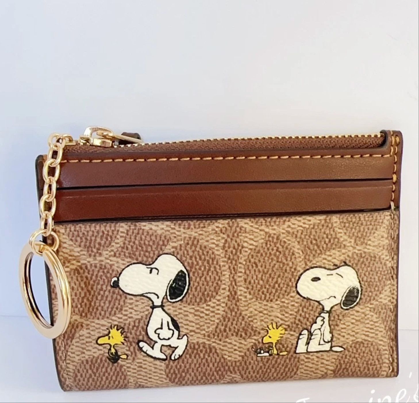 Coach Coach X Peanuts Mini Skinny Id Case With Snoopy CBT14 Size ONE SIZE - 4 Thumbnail