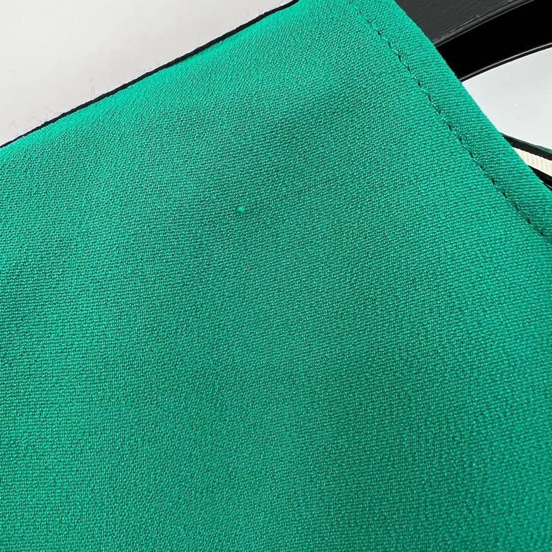 Gucci Gucci Classic Green Dress with Red Stripe-2505 Size M / US 6-8 / IT 42-44 - 6 Thumbnail