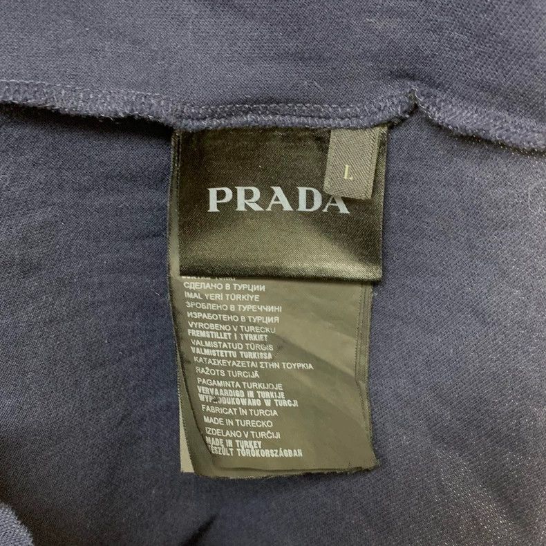 Prada Prada Chest triangle short sleeves 2501-Nextarrow Size US L / EU 52-54 / 3 - 4 Thumbnail