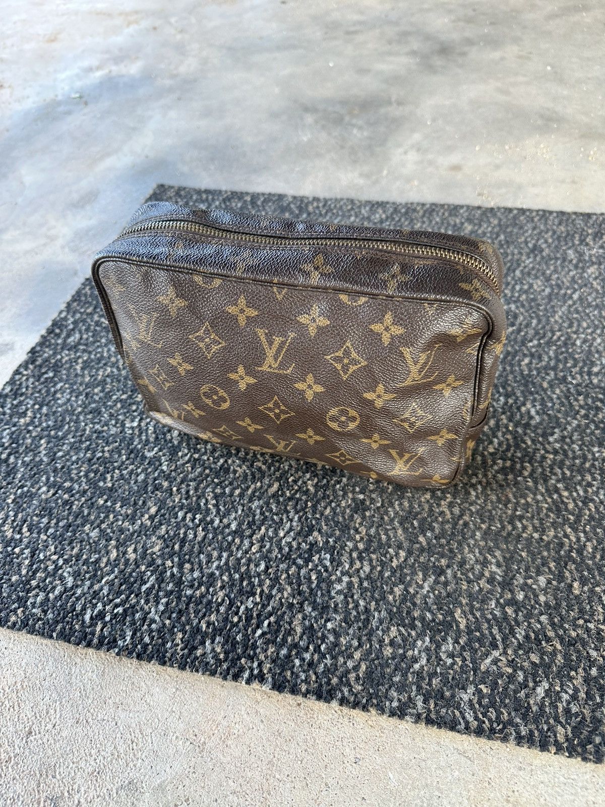 Louis Vuitton Louis Vuitton Vintage Monogram Toiletry Pouch Unisex Size ONE SIZE - 1 Thumbnail