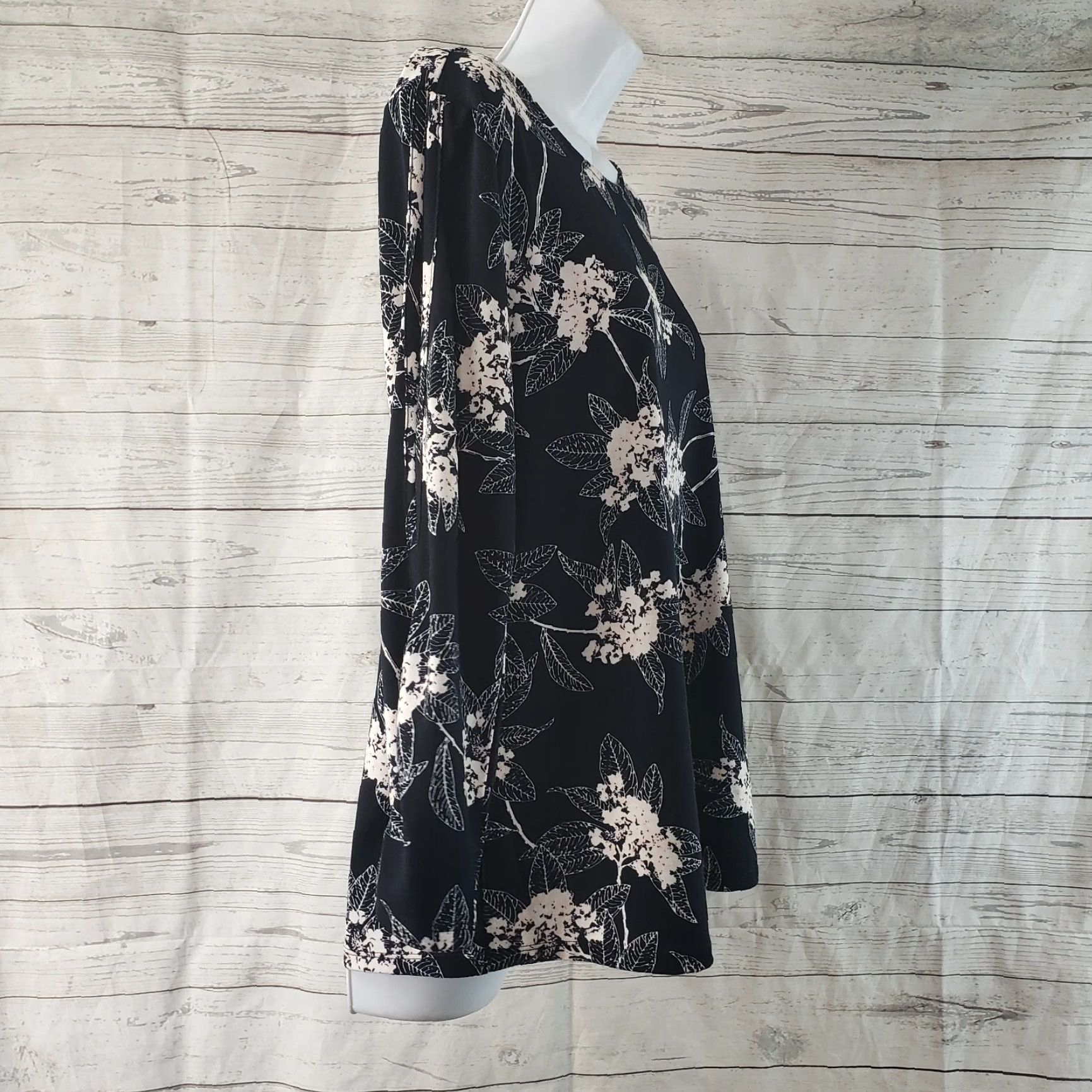 Pinko 41 Hawthorn Womens Printed Top Blouse Long Sleeve Size Large Black Pink Floral Overview Womens 90s Event Vintage No Mens Womens Size L / US 10 / IT 46 - 3 Thumbnail