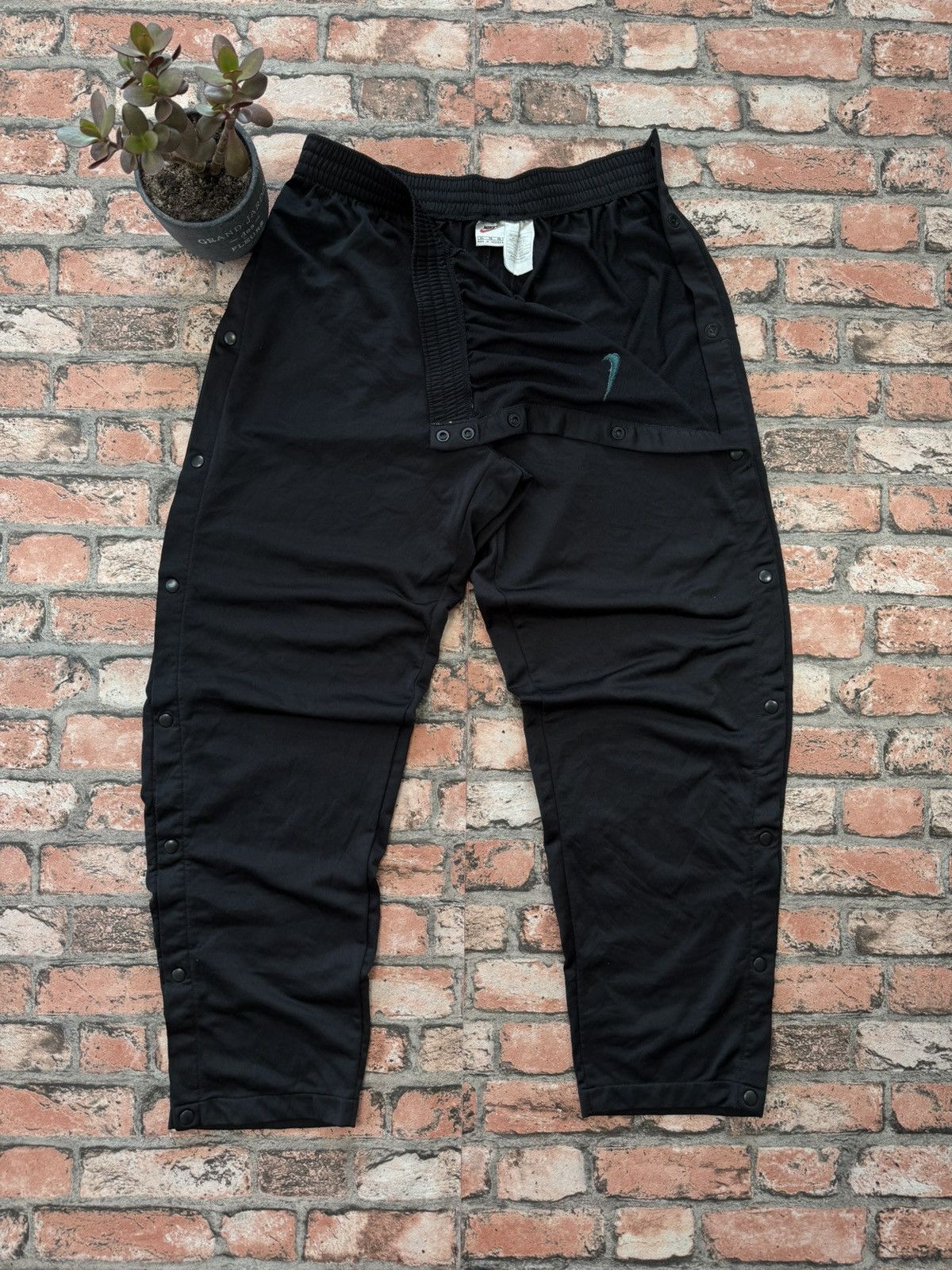 90's NIKE RARE SIDE CLIP Y2K SWOOSH LOGO NYLON TRACK PANTS