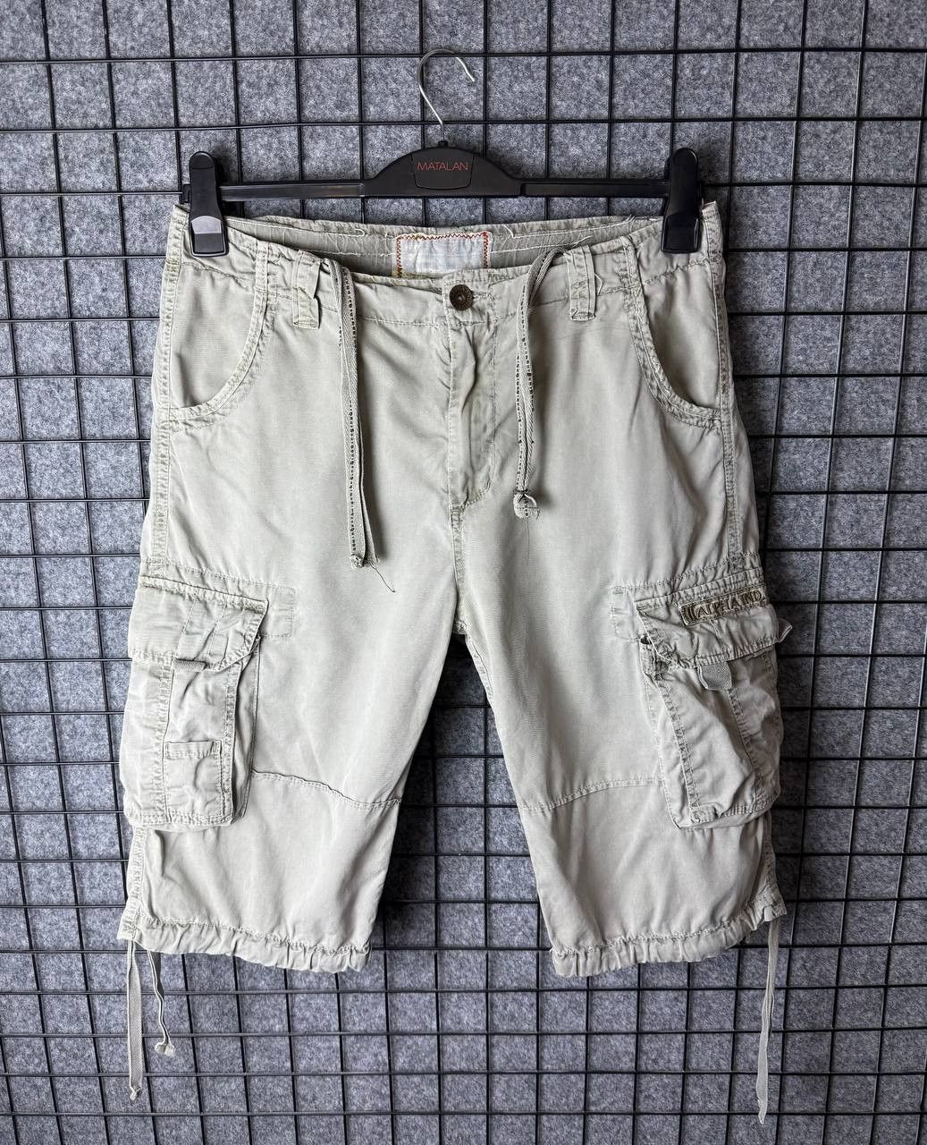 Alpha Industries Alpha Industries Cargo Military Shorts Army size 33 Size US 33 - 1 Thumbnail