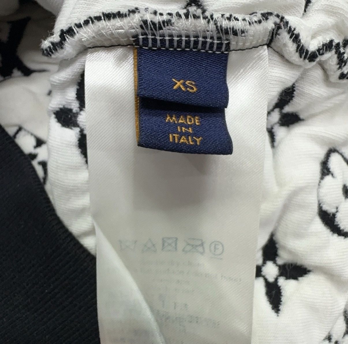Louis Vuitton Louis Vuitton Full Monogram Jacquard Crewneck sweatshirt Size US XS / EU 42 / 0 - 4 Thumbnail
