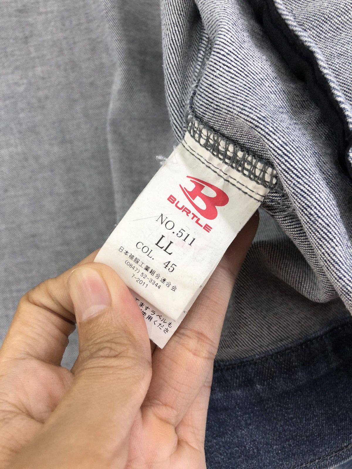 Japanese Brand Vintage Burtle Distressed Denim Workwear Jacket Size US L / EU 52-54 / 3 - 24 Thumbnail