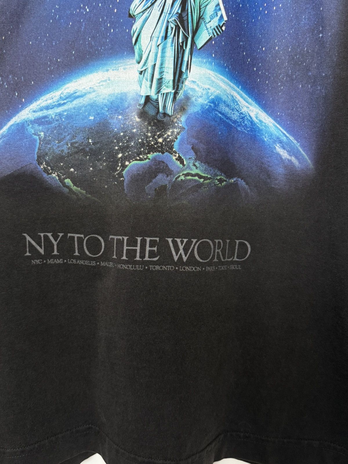Kith Kith NY To The World Statue of Liberty Tee | Grailed