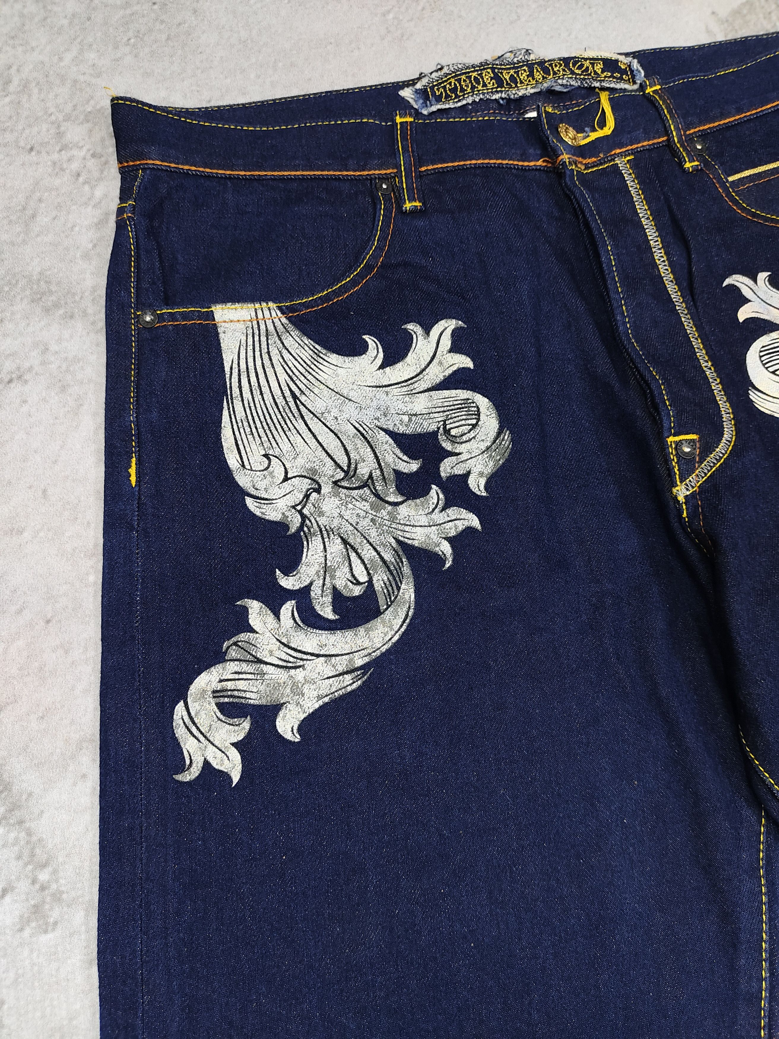 Japanese Brand The Year Of- Gothic Scroll Ornamental Artwork Selvedge Jeans Size US 36 / EU 52 - 4 Thumbnail