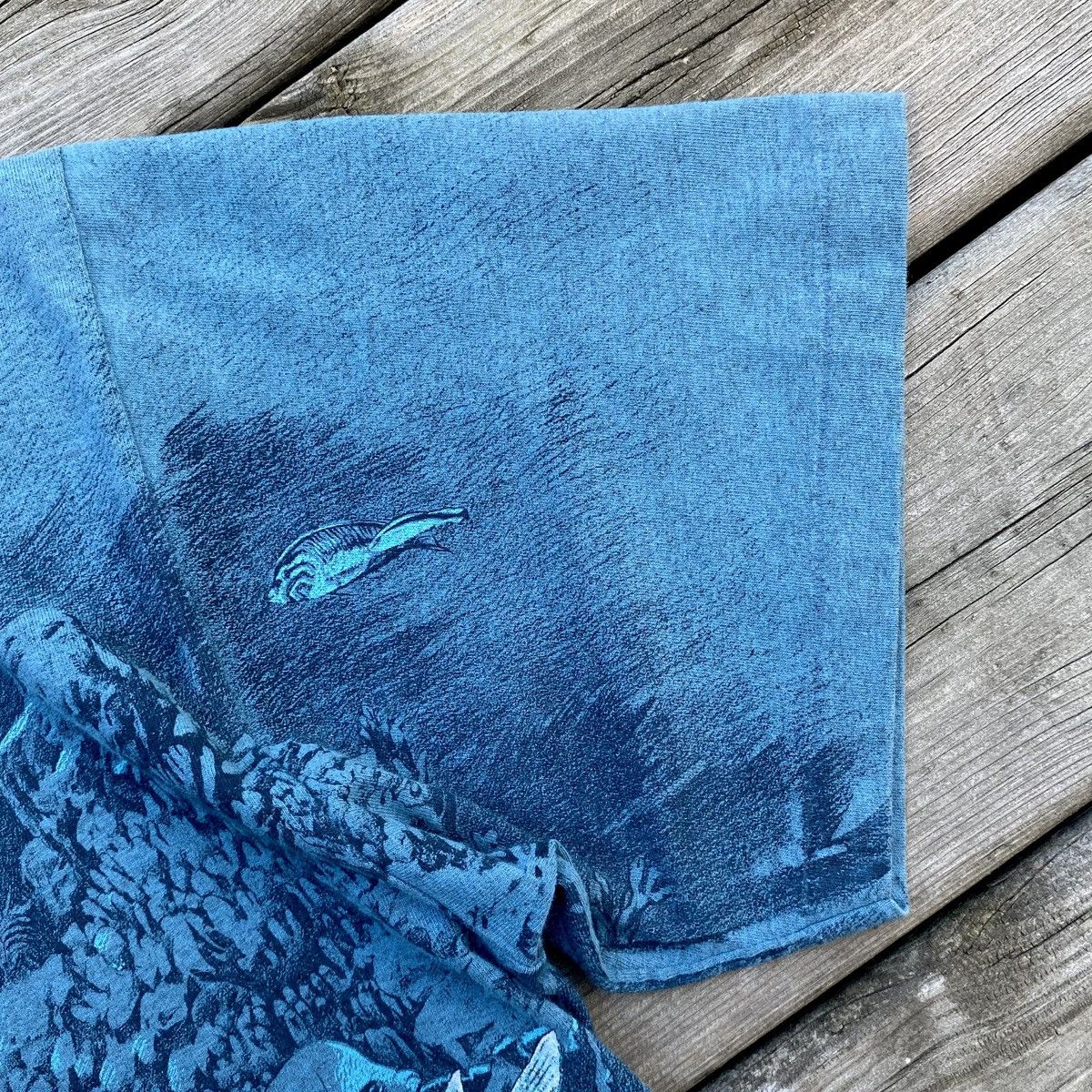 Vintage Vintage 90s Manatee x Ocean AOP tee Size US L / EU 52-54 / 3 - 7 Thumbnail