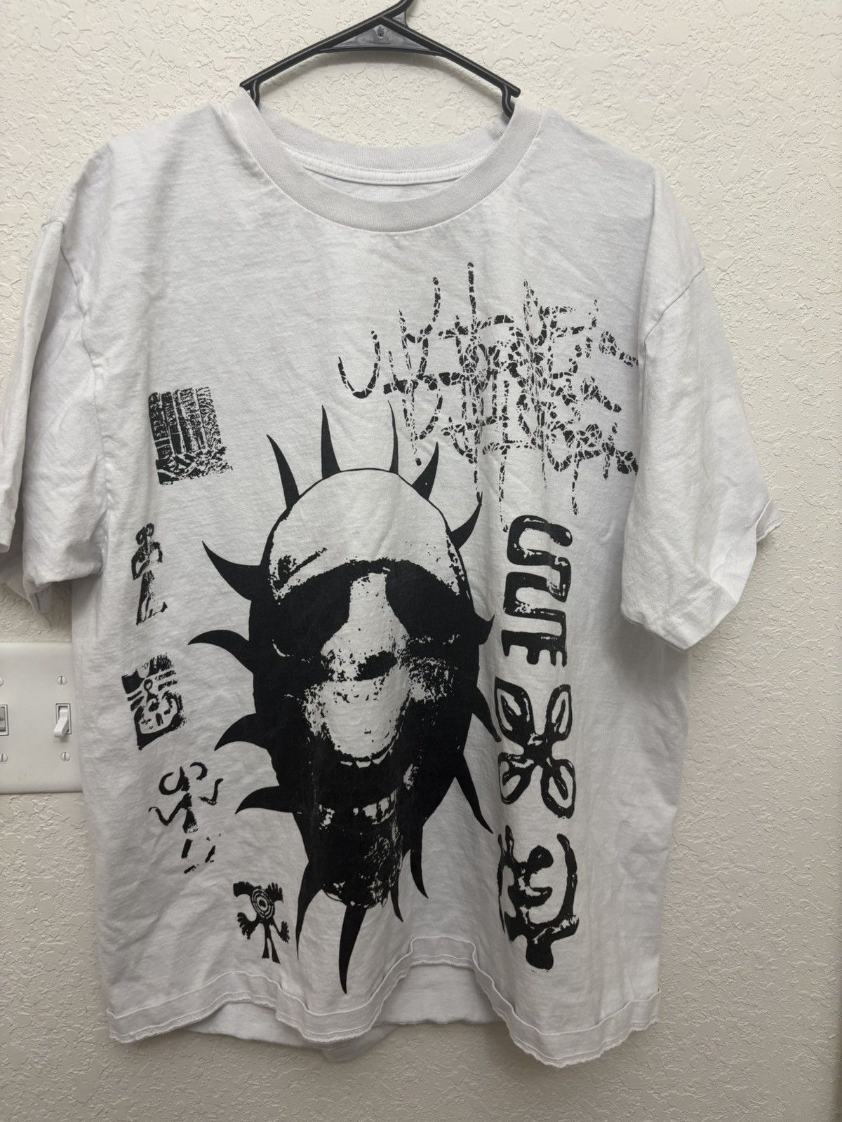 Travis Scott Travis Scott Utopia Tour Merch Medium T-Shirt Size US XL / EU 56 / 4 - 1 Thumbnail