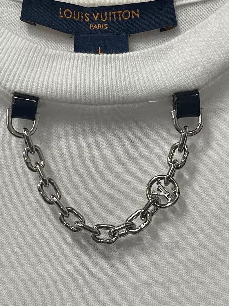 Louis Vuitton Louis Vuitton Chain letter logo short sleeves Size US L / EU 52-54 / 3 - 5 Thumbnail