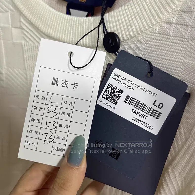 Louis Vuitton Louis Vuitton 24 latest white monogram jacquard crewneck c Size US L / EU 52-54 / 3 - 4 Thumbnail