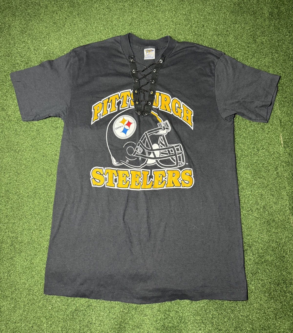 American Trench × NFL × Vintage Vintage 90s Pittsburgh Steelers Custom V Neck Retro T Shirt Size L / US 10 / IT 46 - 1 Thumbnail