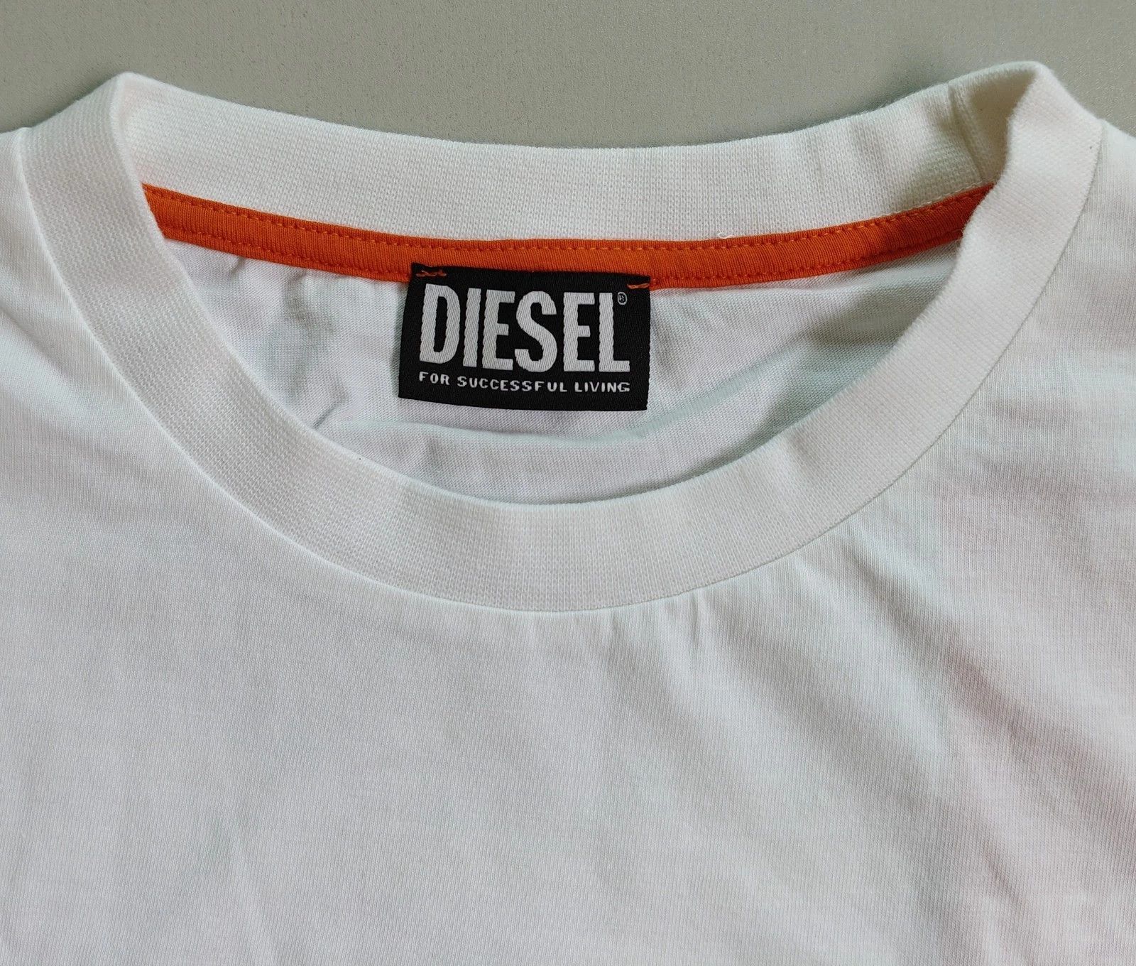 Diesel DIESEL White T-Shirt With Logo Patch FTP 4102 Size US L / EU 52-54 / 3 - 4 Thumbnail