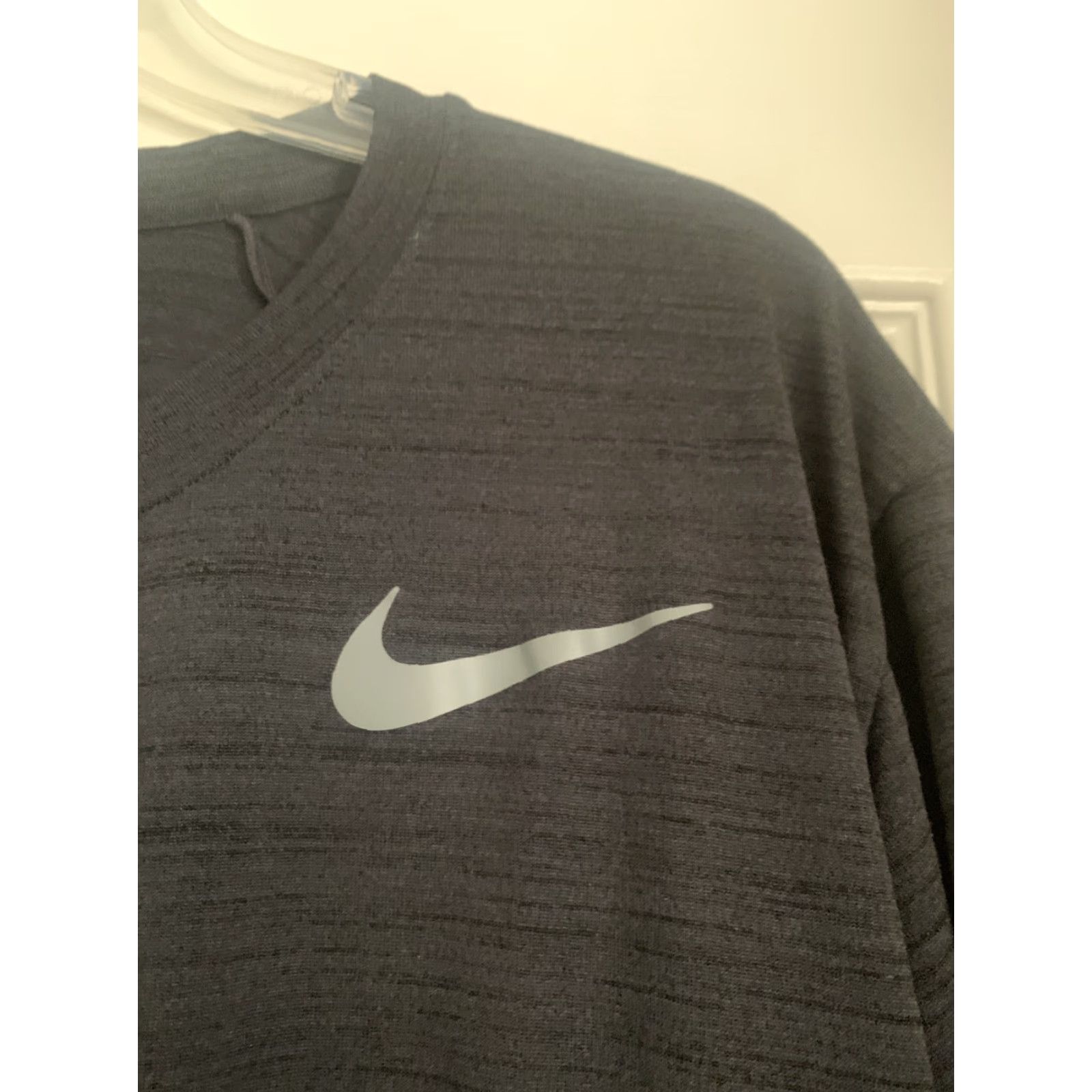 Nike Nike Dri-Fit T-Shirt Short Sleeve Mens XL Dark Gray Athletic Logo Cross Training Running Gym & Training Size US XL / EU 56 / 4 - 3 Thumbnail