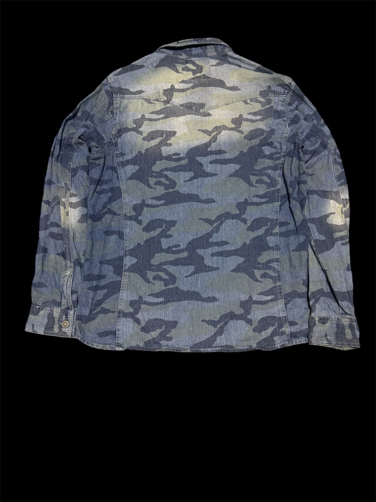 In The Attic × Japanese Brand Vtg AOP “Freakout” Camo Design In The Attic Denim L/S Shirt Size US L / EU 52-54 / 3 - 2 Thumbnail