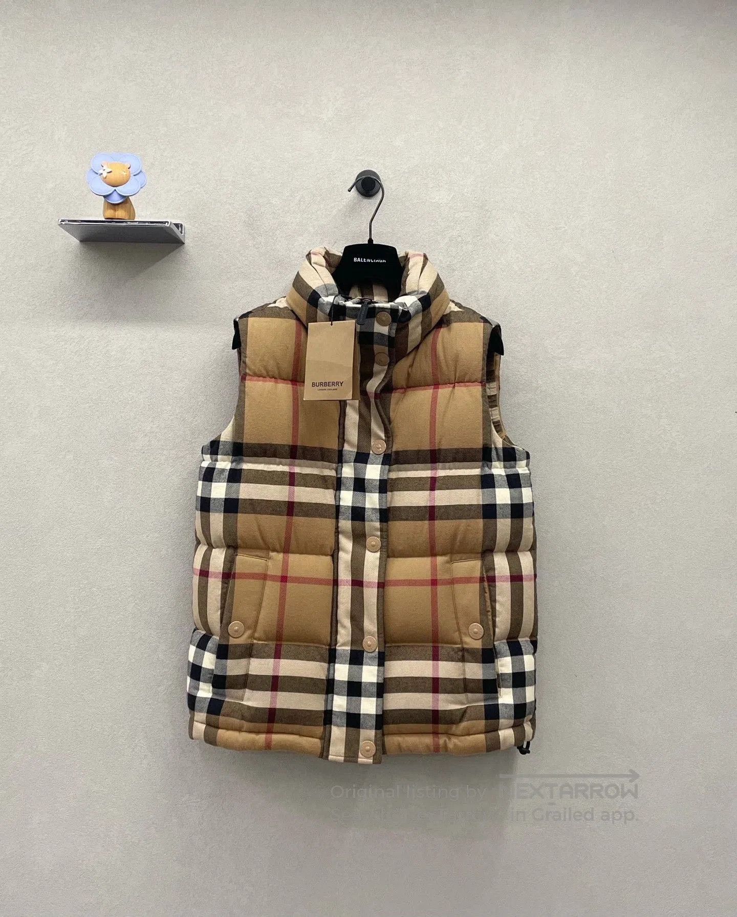 Burberry Burberry Classic Check Down Vest. Size US S / EU 44-46 / 1 - 1 Thumbnail