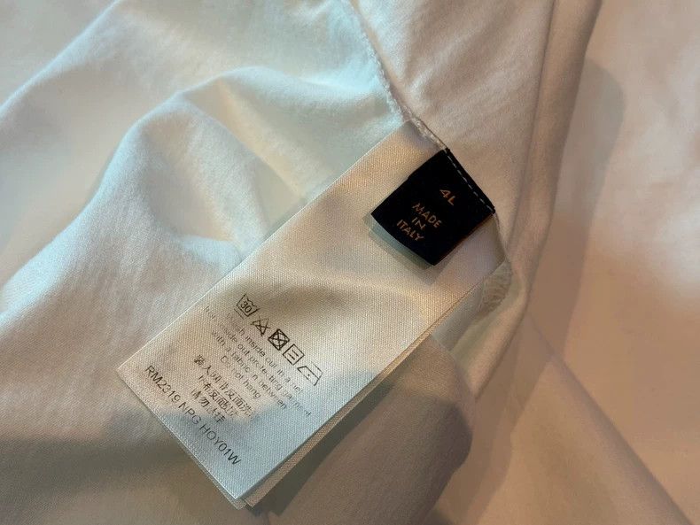Louis Vuitton Louis Vuitton size 4l Men's T-shirt Size US M / EU 48-50 / 2 - 6 Thumbnail