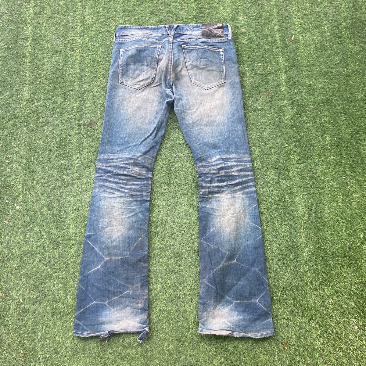 Vanquish VANQUISH GOLD BOOTCUTS FLARED DENIM Size US 33 - 2 Thumbnail