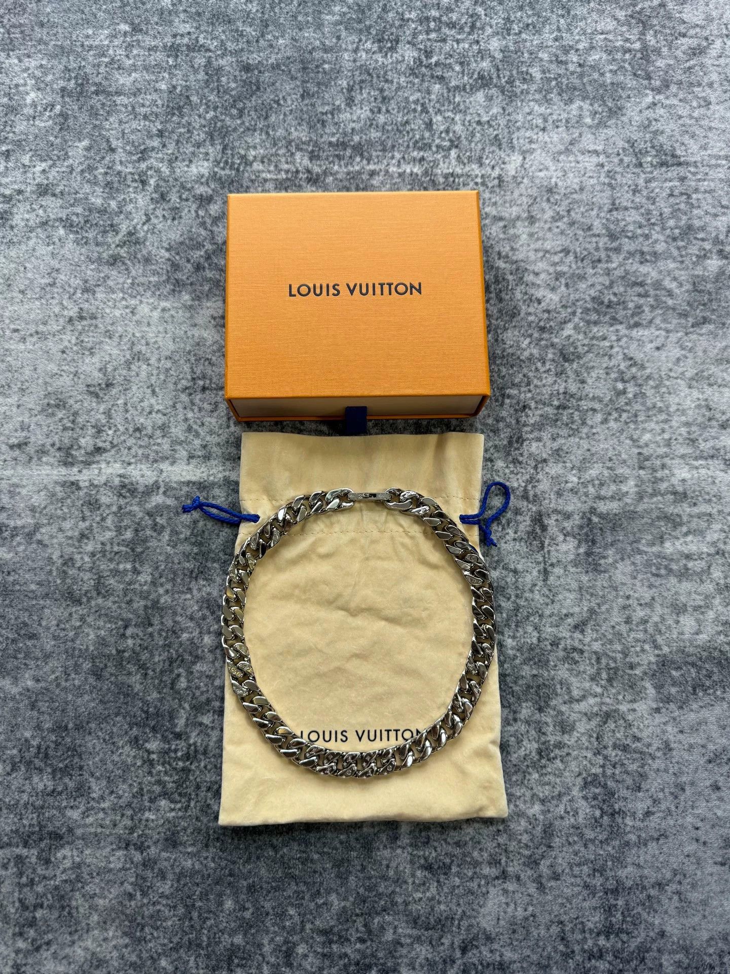 Louis Vuitton Louis Vuitton Cuban Chain Necklace Size ONE SIZE - 1 Thumbnail