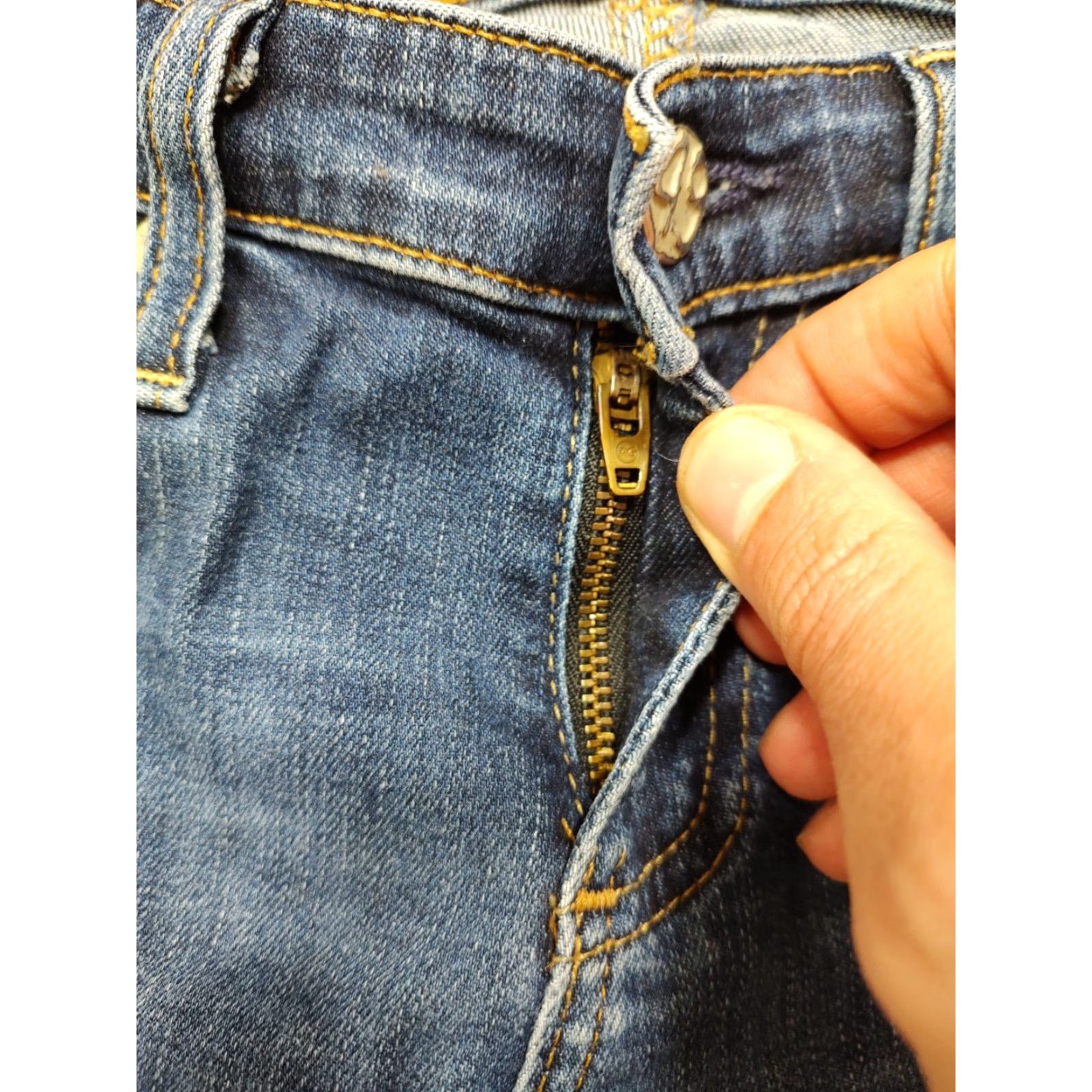 Denime AG Adriano Goldschmied Womens 25 Denim Cut Off Shorts Raw Hem Denim Streetwear 5-Pocket Regular Rise 7 in Blue Size 42" / US 20 - 5 Thumbnail