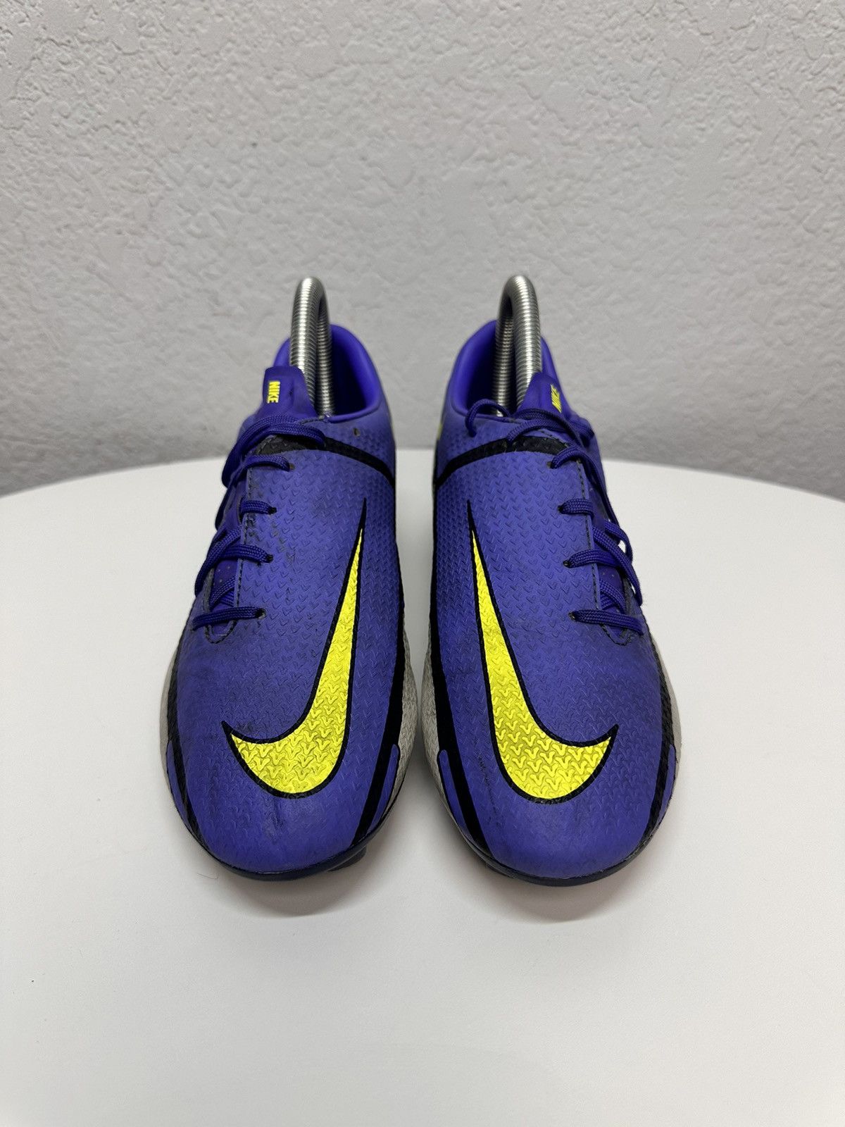 Nike Nike Phantom GT2 Pro purple soccer cleats rare hype Size US 7 / EU 40 - 1 Thumbnail