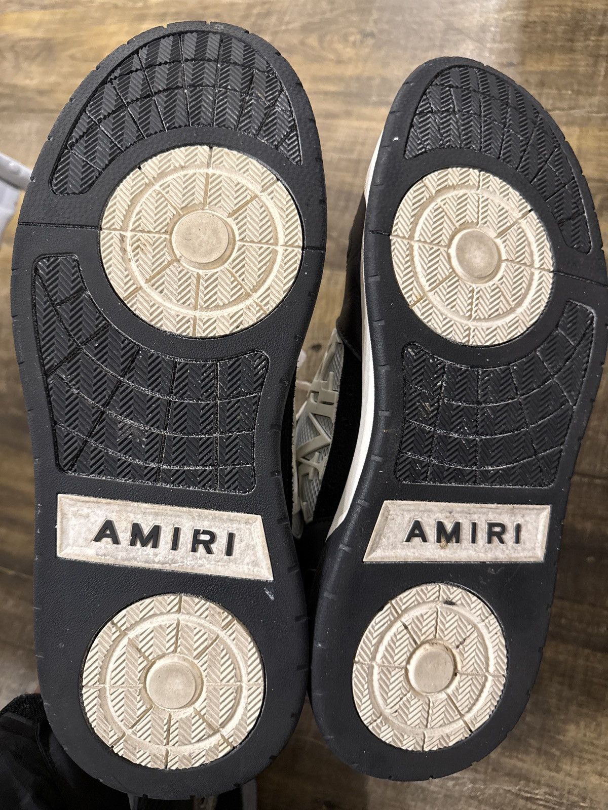 Amiri classic low ‘ma quad debossed-black