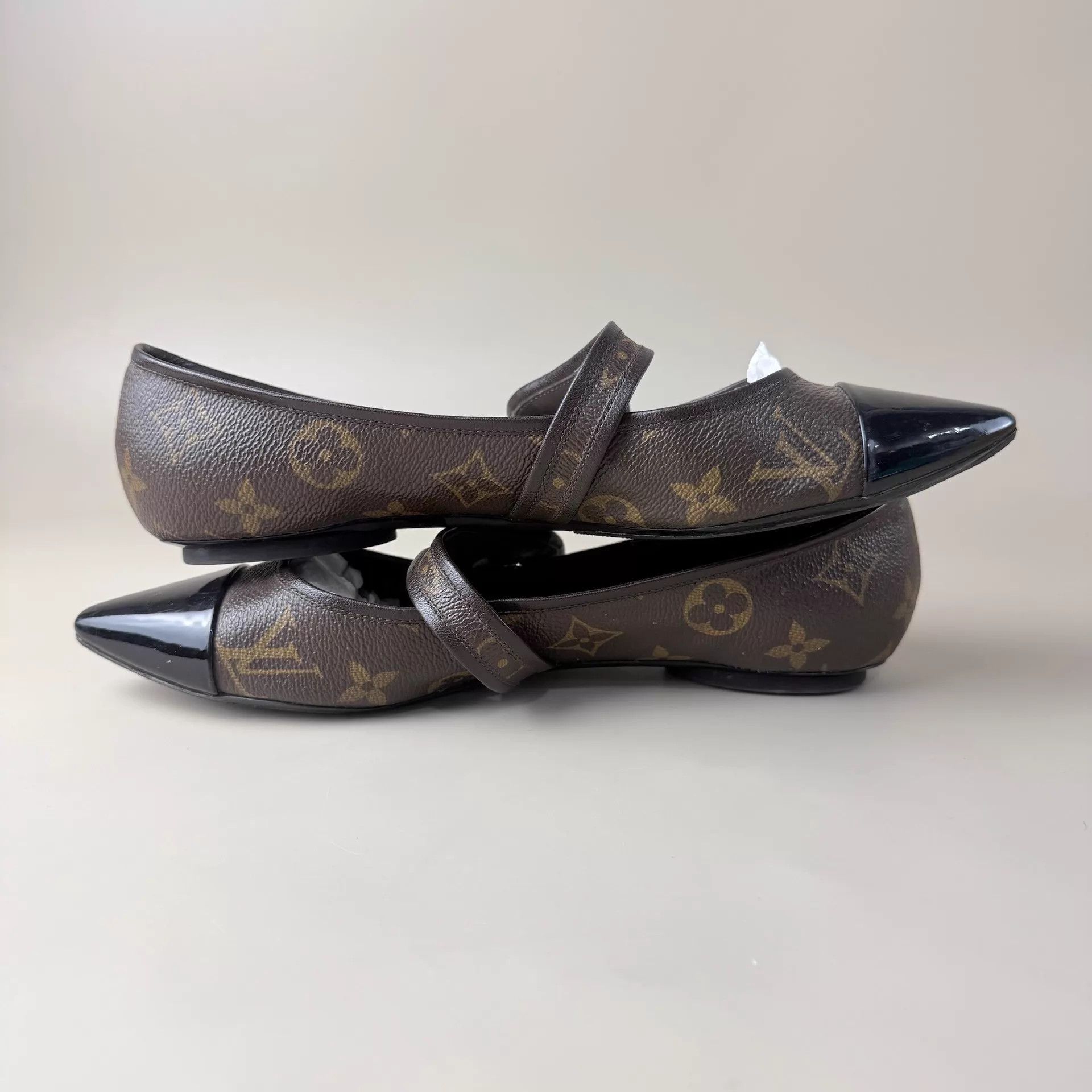 Louis Vuitton LV Monogram Gold Allover Low Heels 37 95 YLP4902 Size US 6.5 / IT 36.5 - 5 Thumbnail