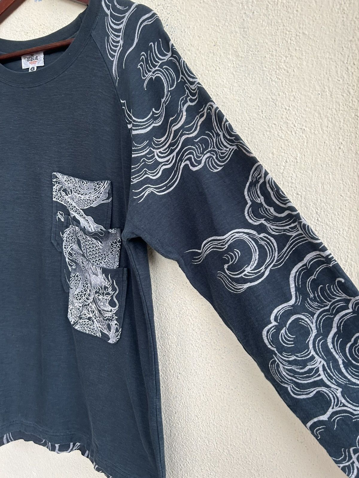 Japanese Brand Karakuri Tamashii Dragon Embroidered Tri Pockets Tshirt Size US L / EU 52-54 / 3 - 7 Thumbnail