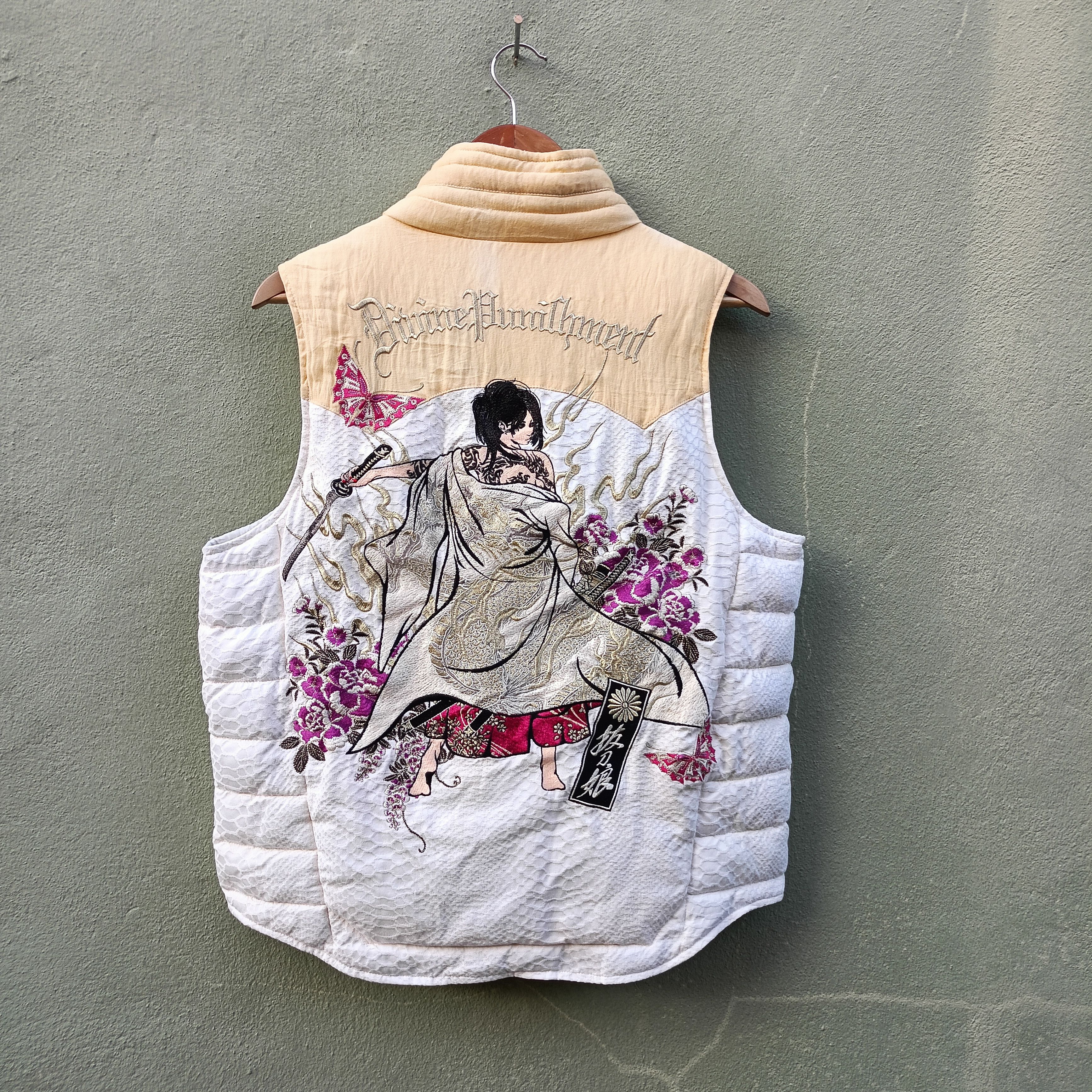 Japanese Brand Divine Retribution Puffer Vest Size M / US 6-8 / IT 42-44 - 1 Thumbnail