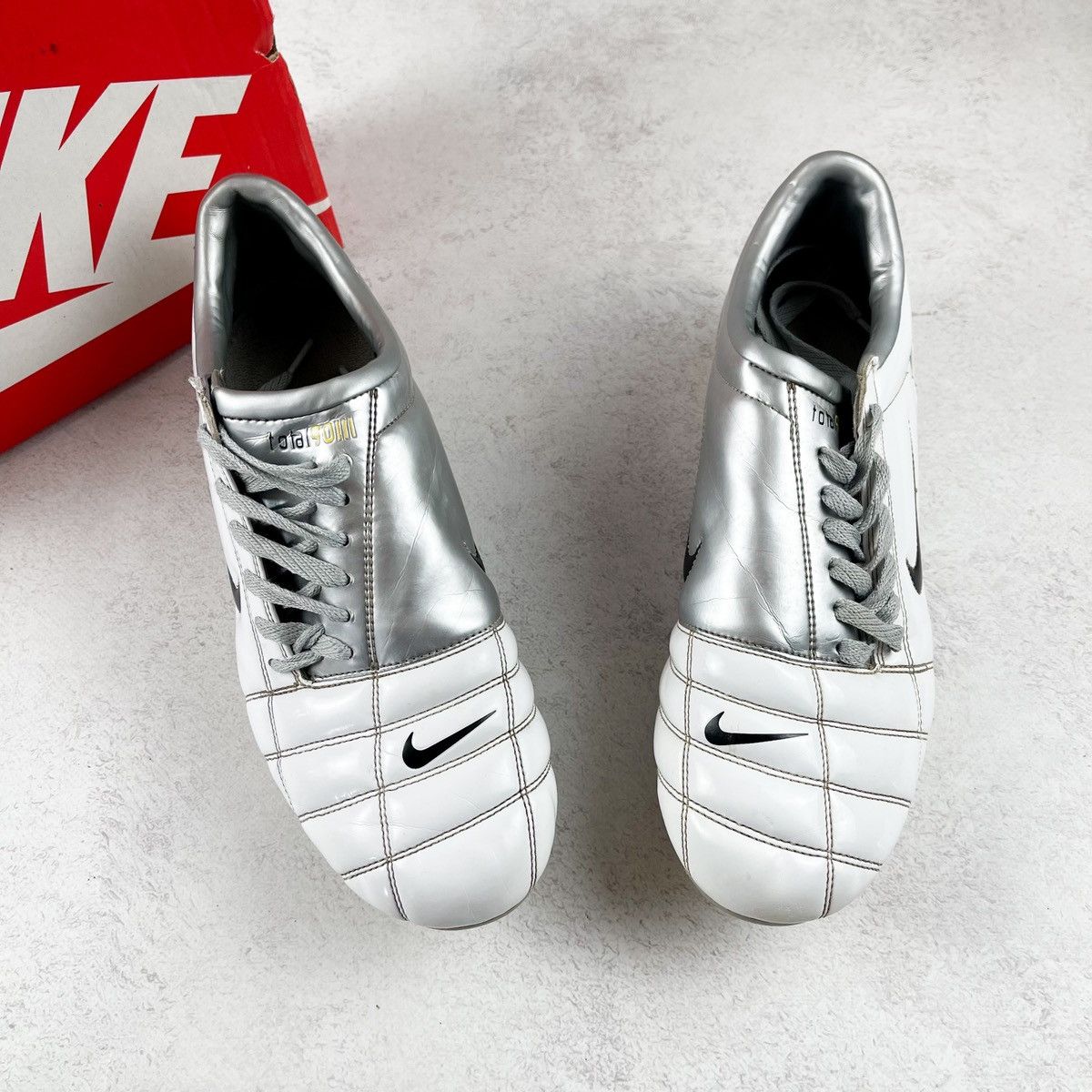 Nike Vintage 00s Nike Total 90 Air Silver Football Boots 2005 Size US 11 / EU 44 - 2 Thumbnail