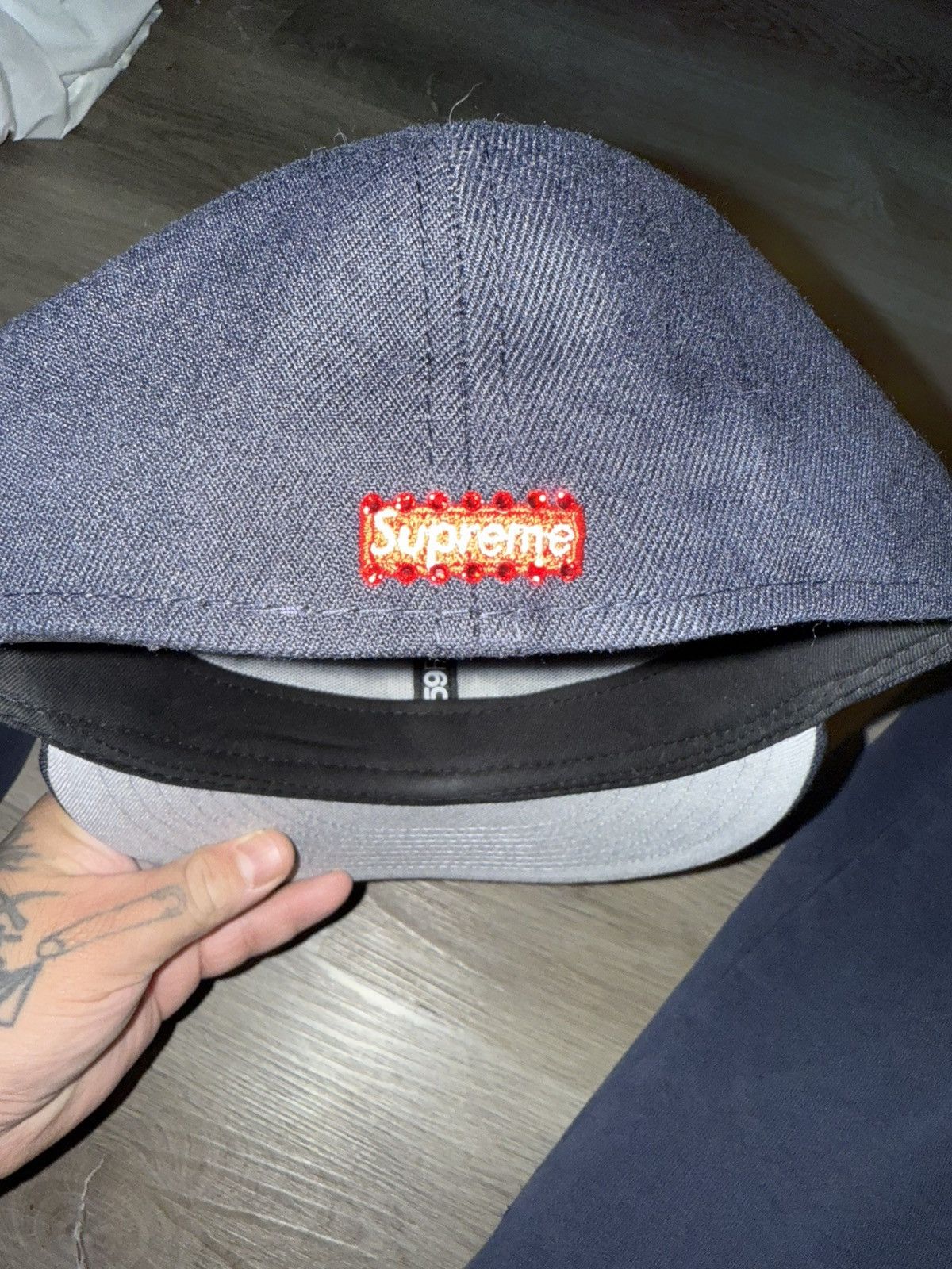 Supreme × Swarovski Supreme X swaraski 7 5/8 fitted Size ONE SIZE - 8 Thumbnail