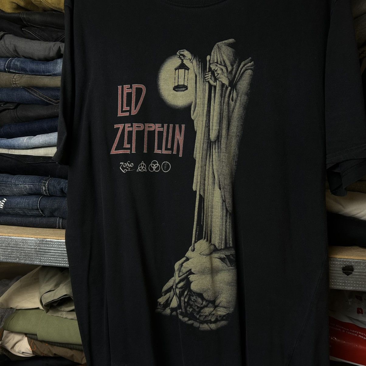 Band Tees Vintage Led Zeppelin 2019 Big Graphic logo rock band tee Size US L / EU 52-54 / 3 - 2 Thumbnail